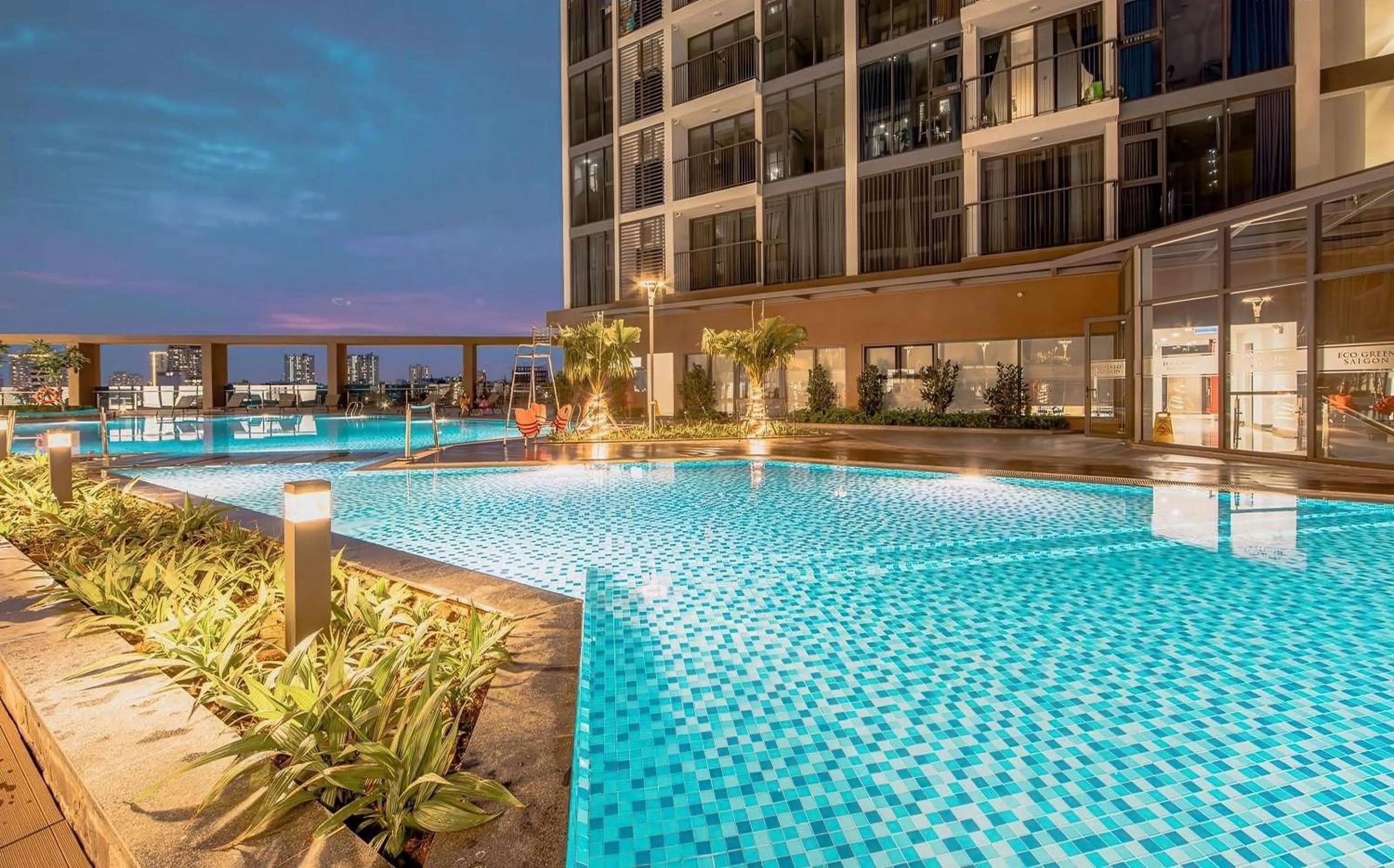 Property building in Eco Green Saigon - Free Gym & Netflix & Pool