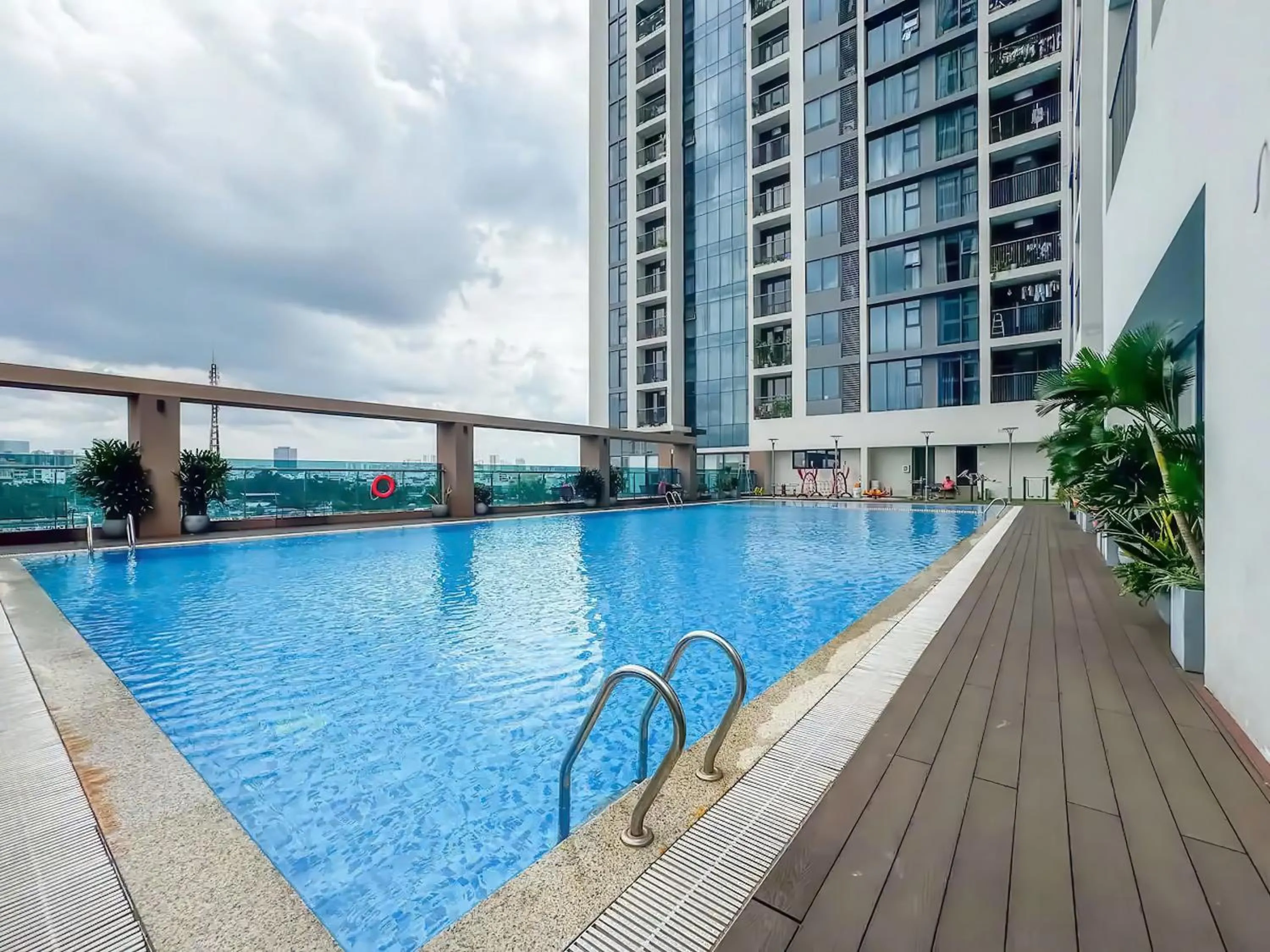 Day in Eco Green Saigon - Free Gym & Netflix & Pool