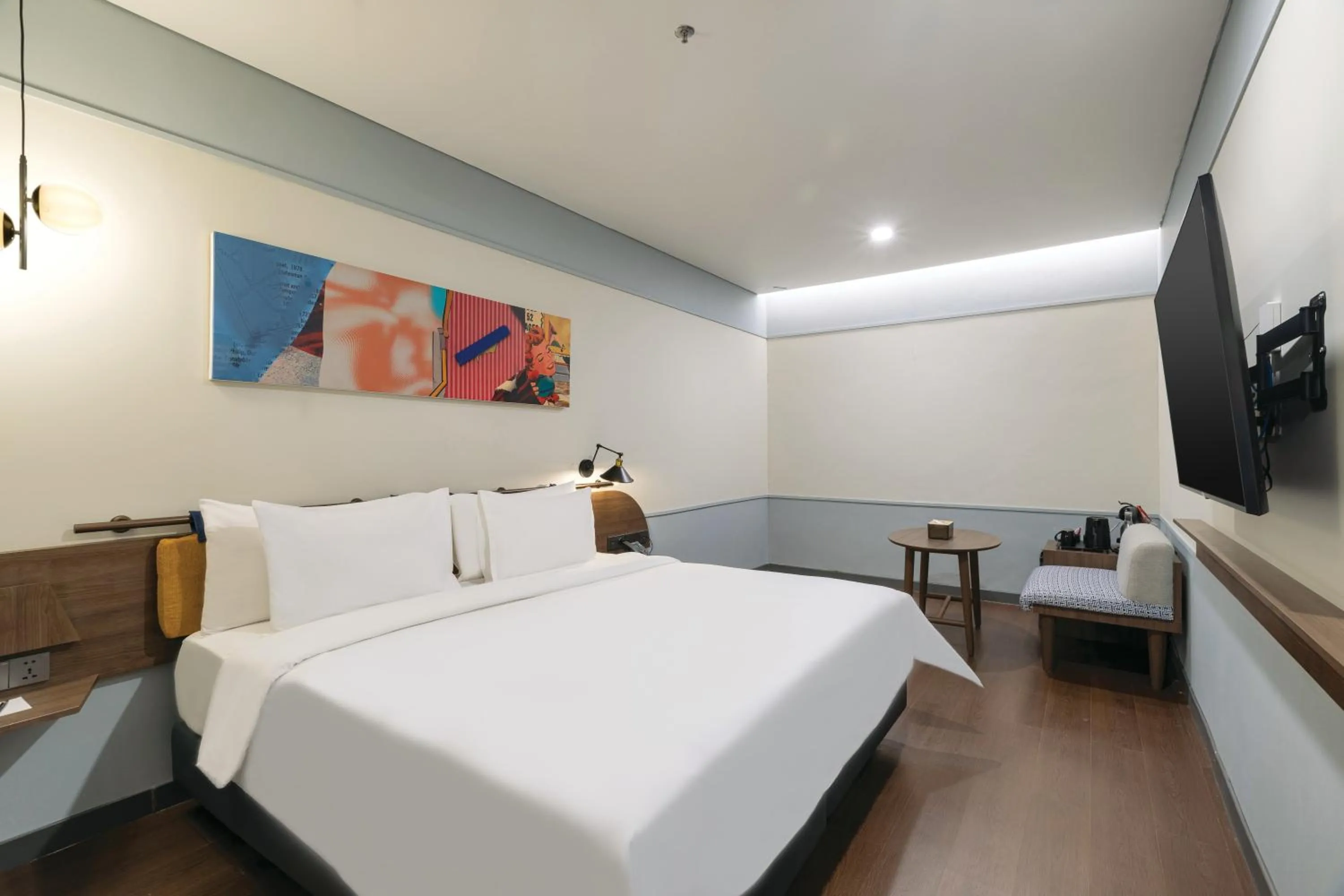 Bedroom, Bed in ARTOTEL Hub Simpang Temu Jakarta