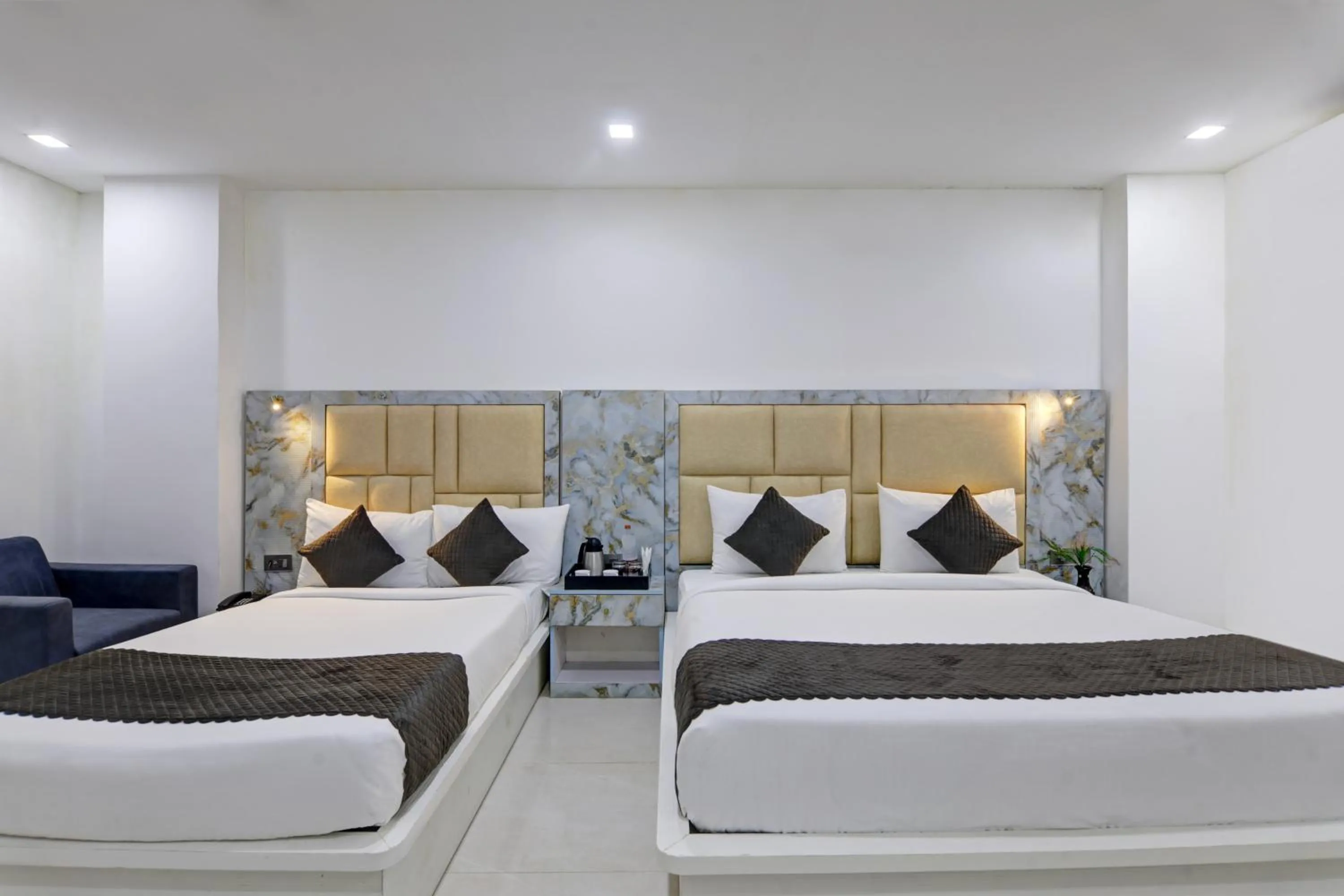 Bed in Status By Hotel The Emporio