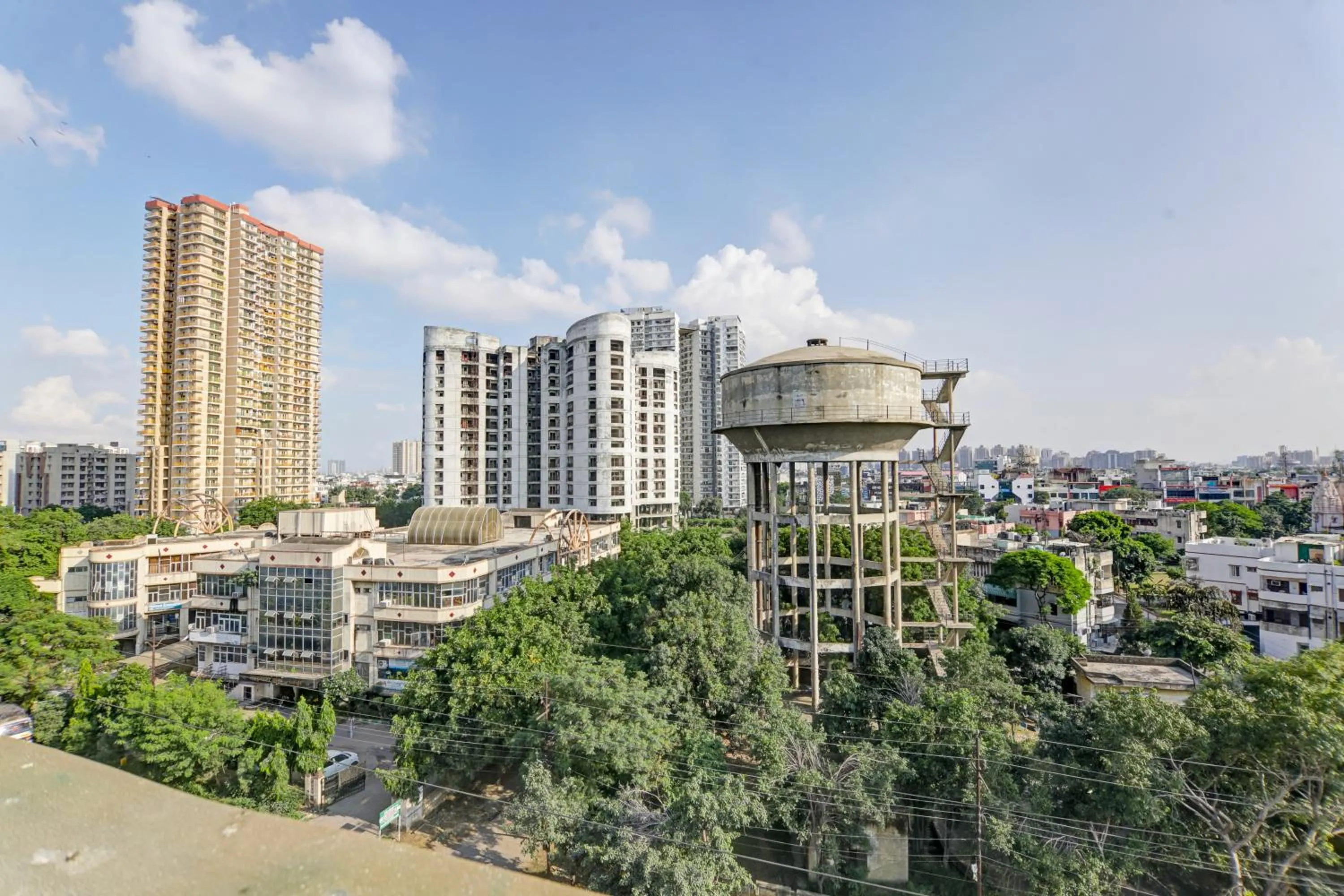 Day in Status By Hotel The Emporio