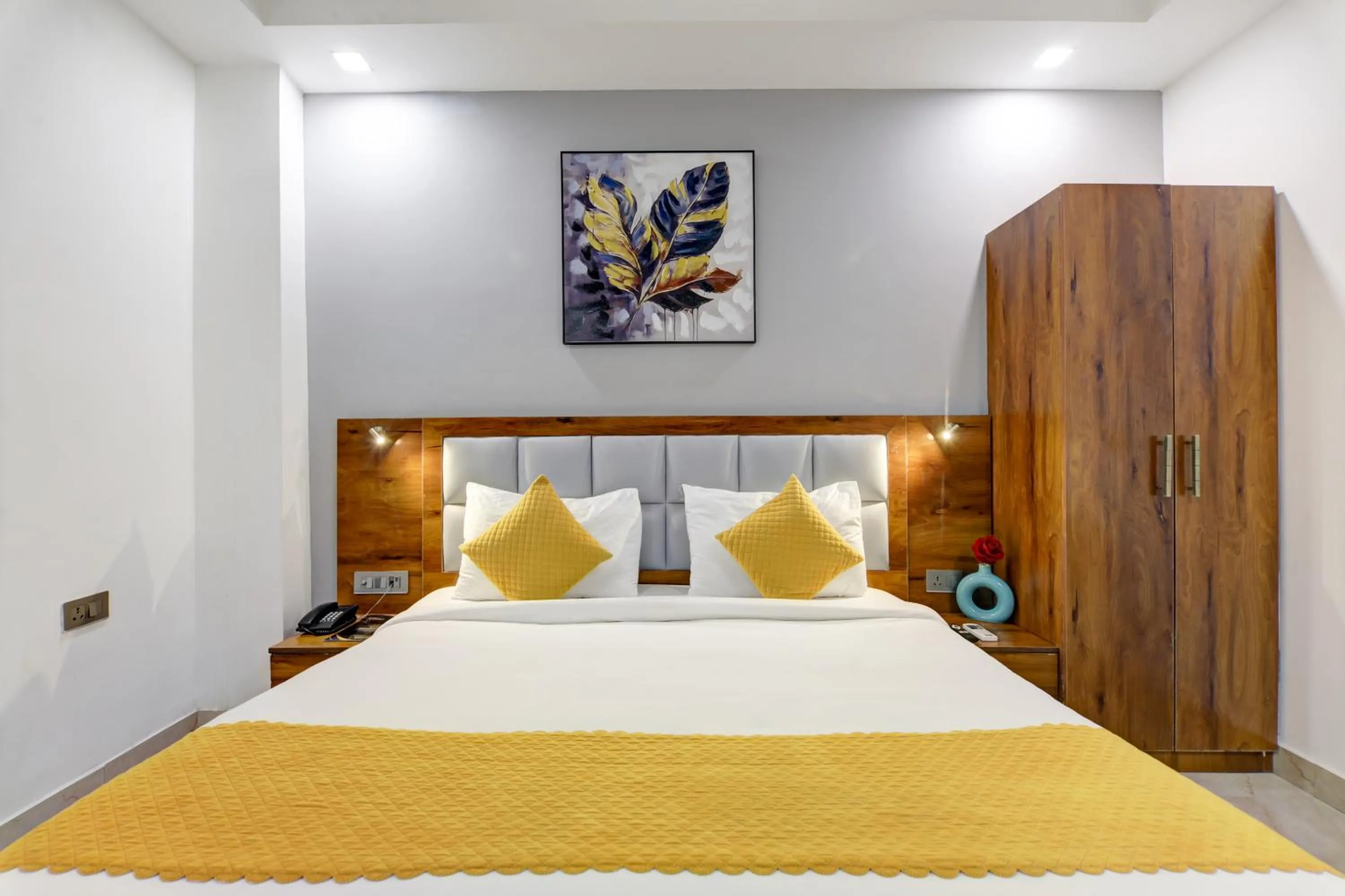 Bed in Status By Hotel The Emporio
