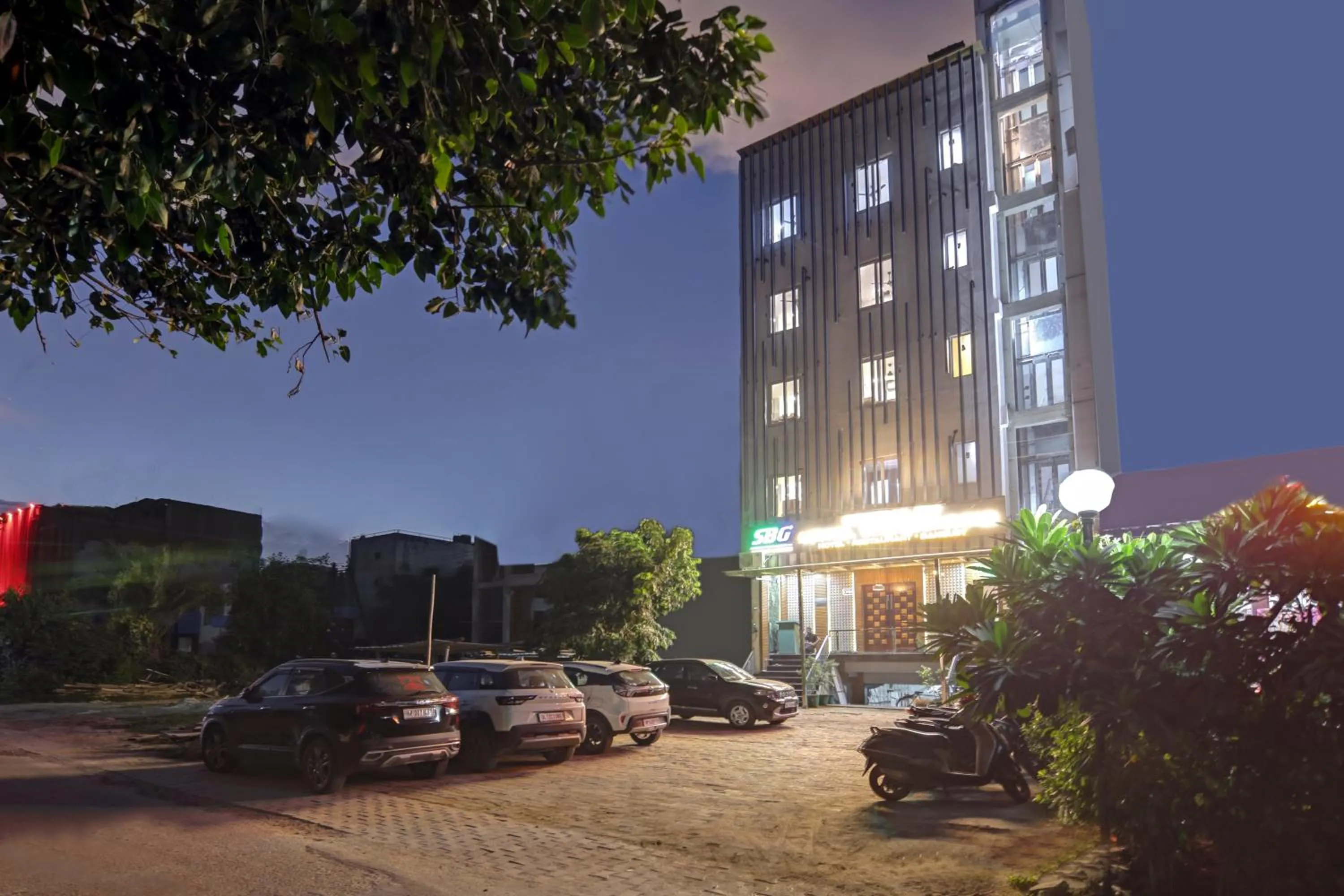 Property building in Status By Hotel The Emporio