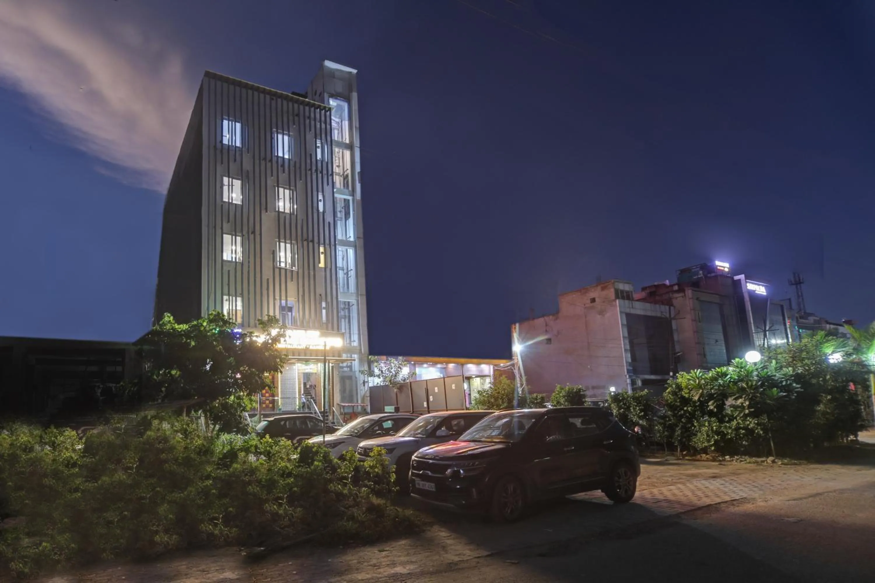 Property building in Status By Hotel The Emporio