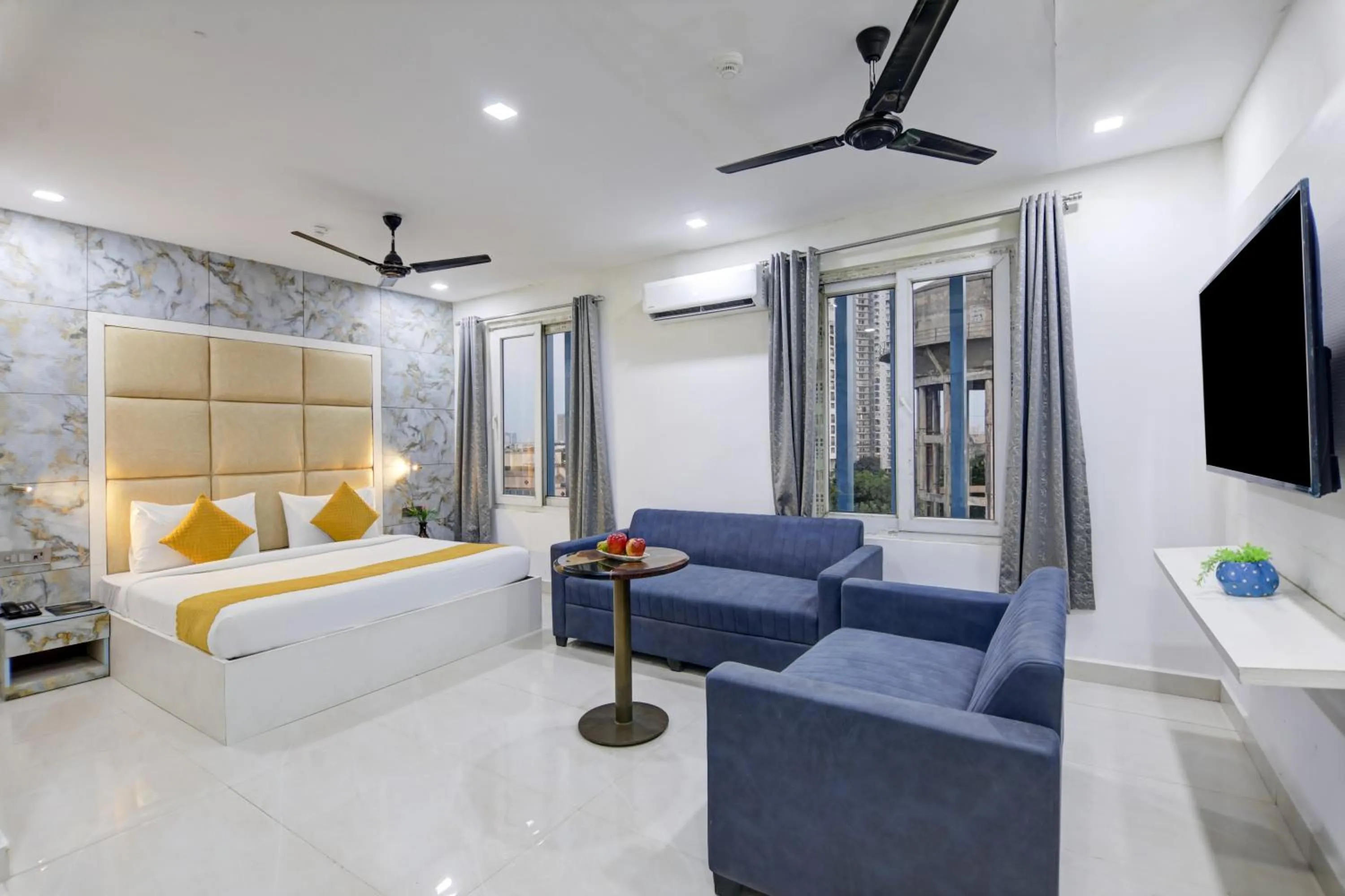 Bed in Status By Hotel The Emporio