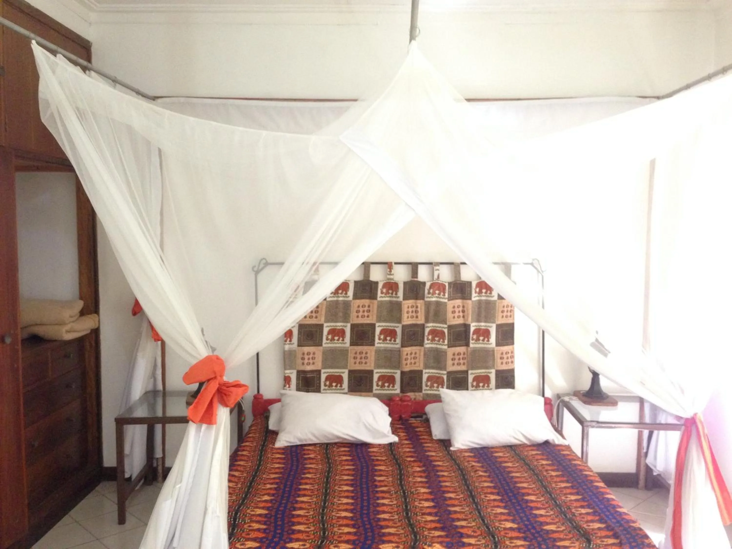 Bedroom, Bed in Outpost Lodge