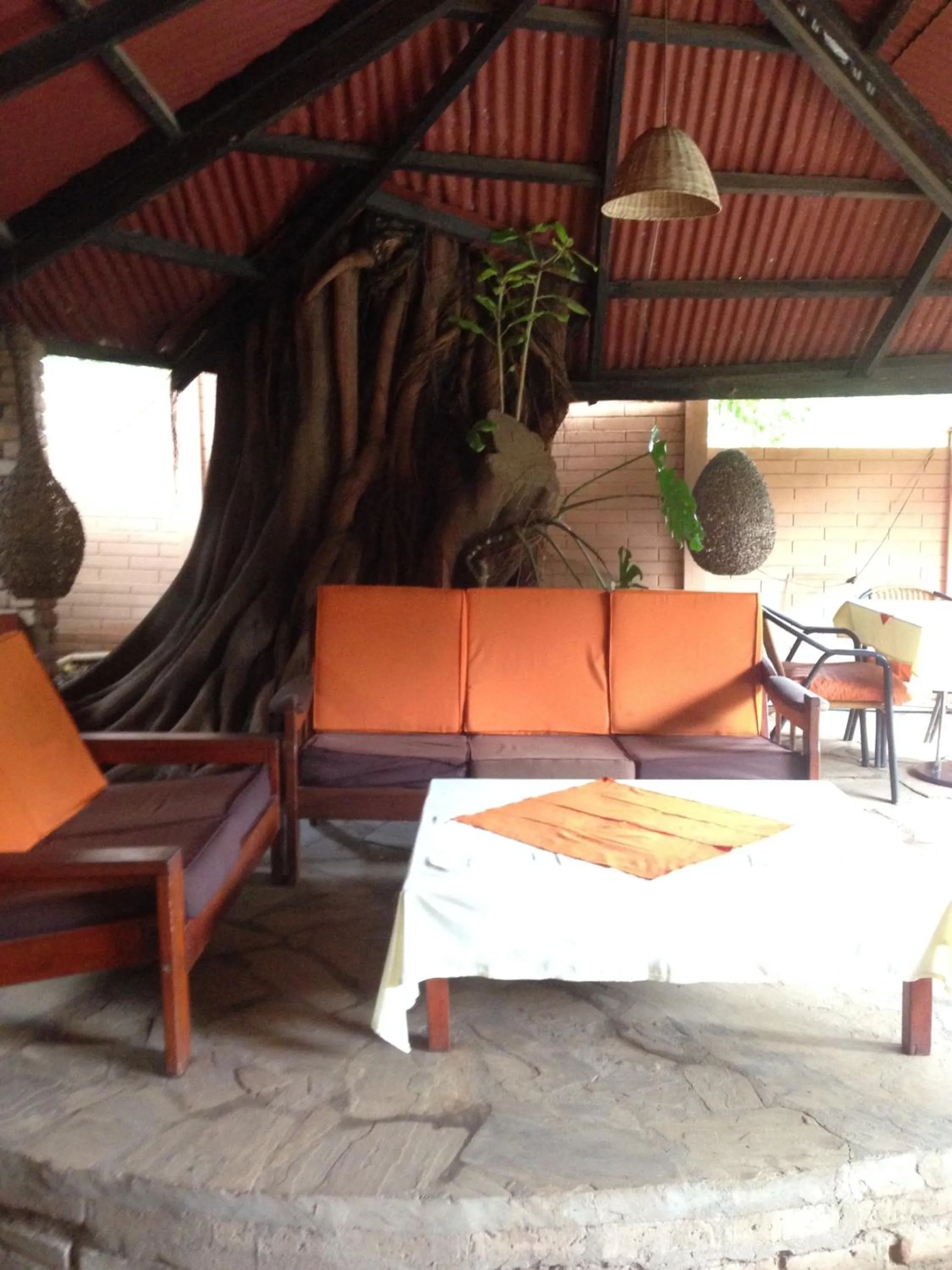 Restaurant/places to eat in Outpost Lodge