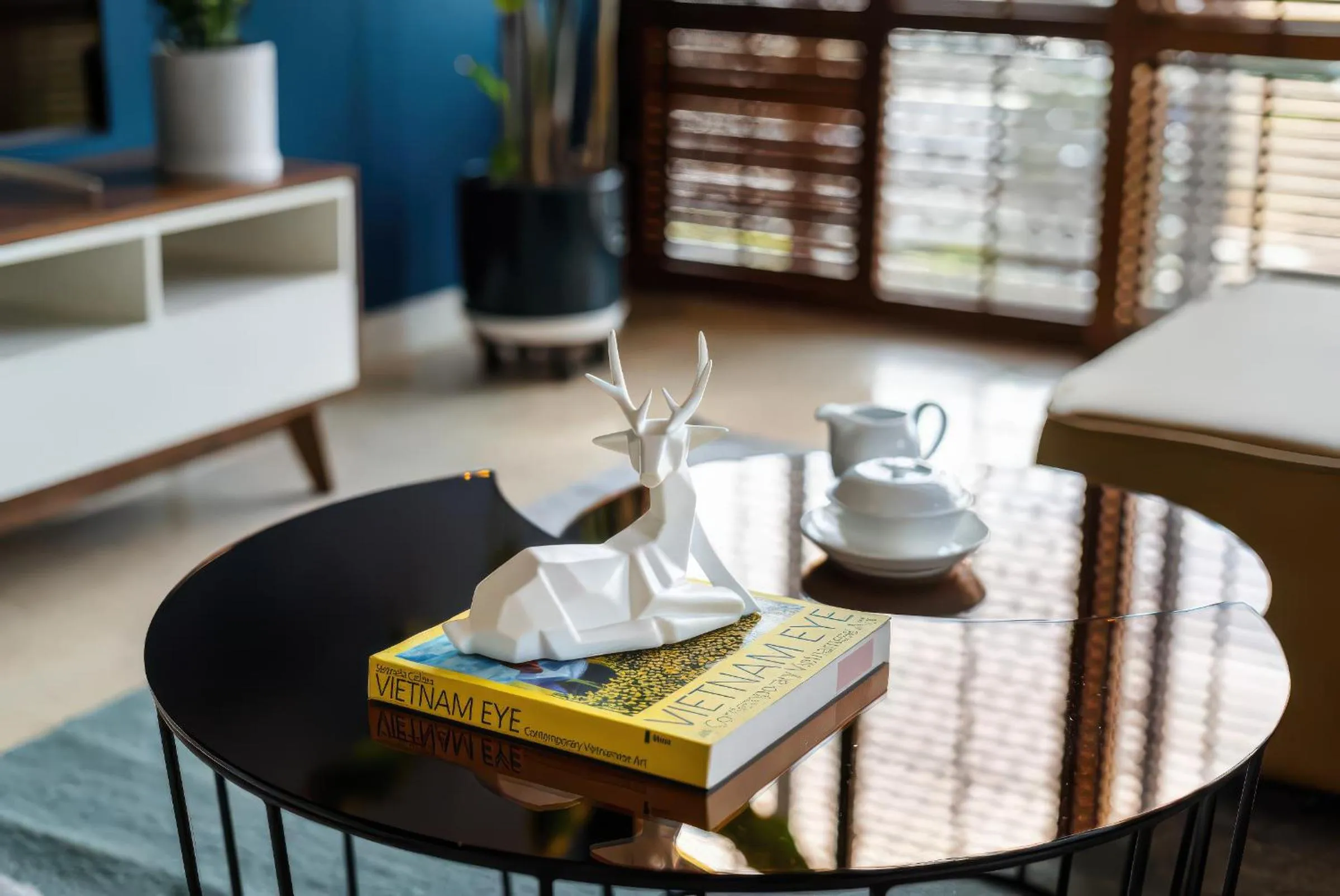 Living room in Avalon Saigon District 1 - Independence Palace