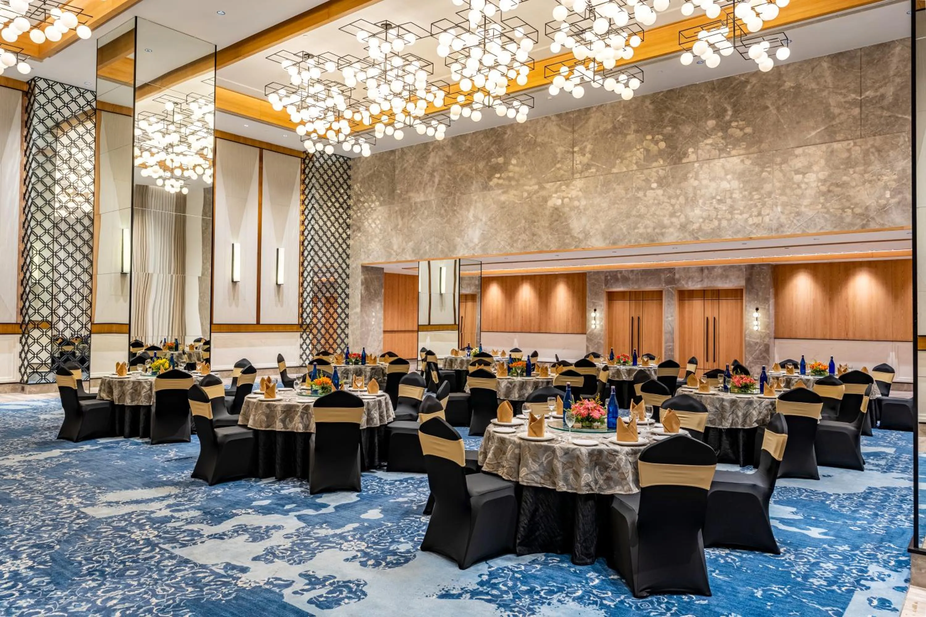 Banquet/Function facilities in Radisson Hotel Prayagraj