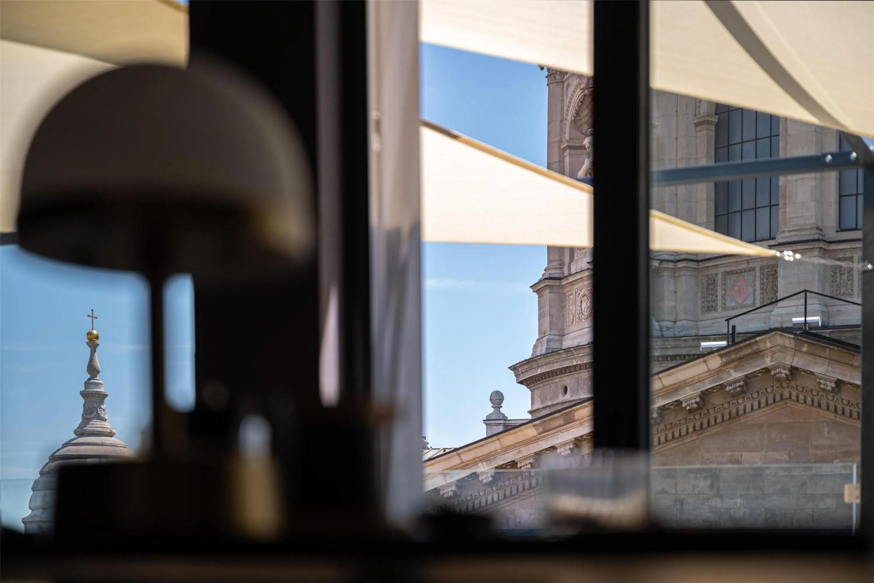 Restaurant/places to eat in Radisson Collection Hotel, Basilica Budapest