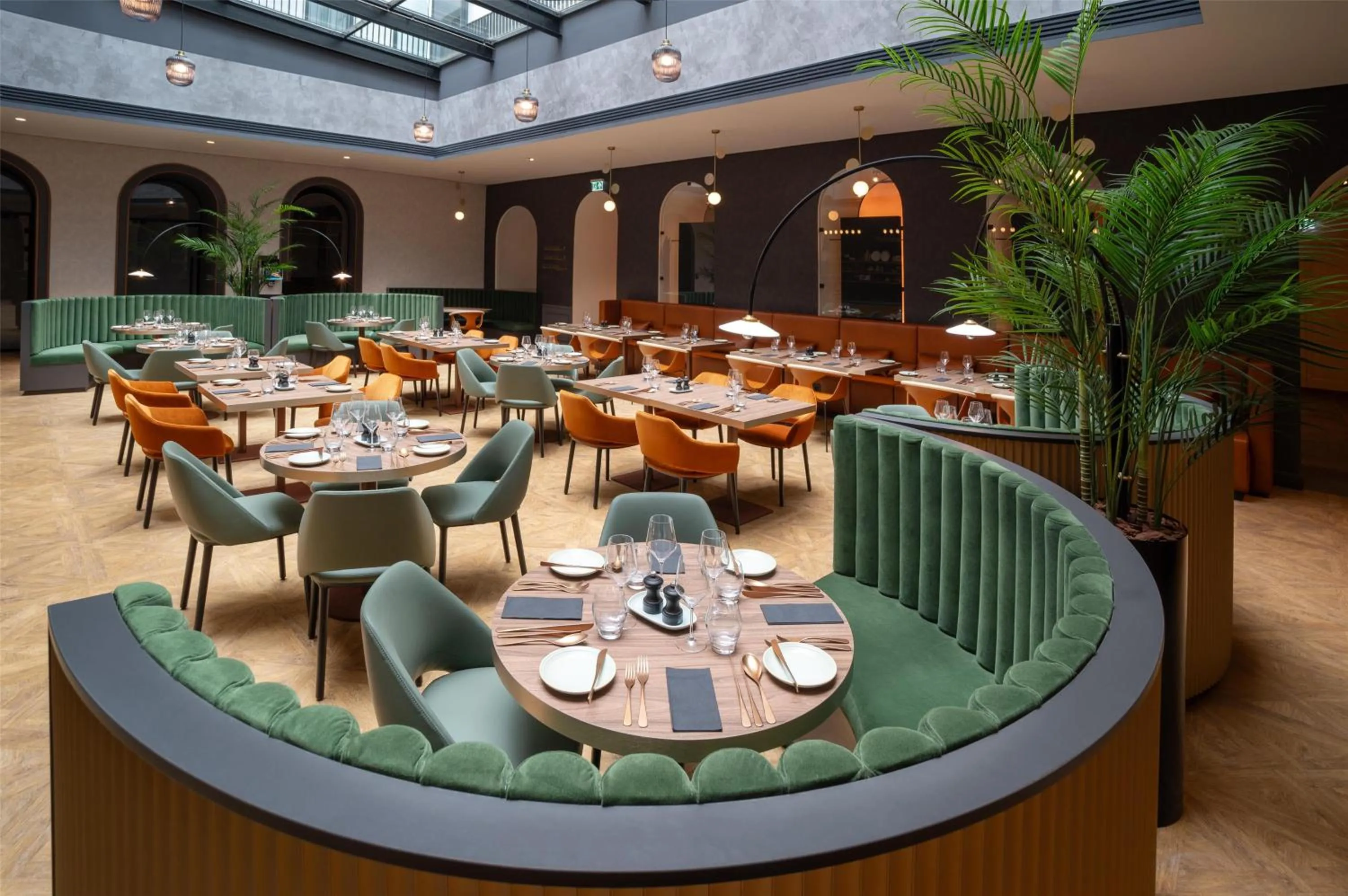 Restaurant/places to eat in Radisson Collection Hotel, Basilica Budapest