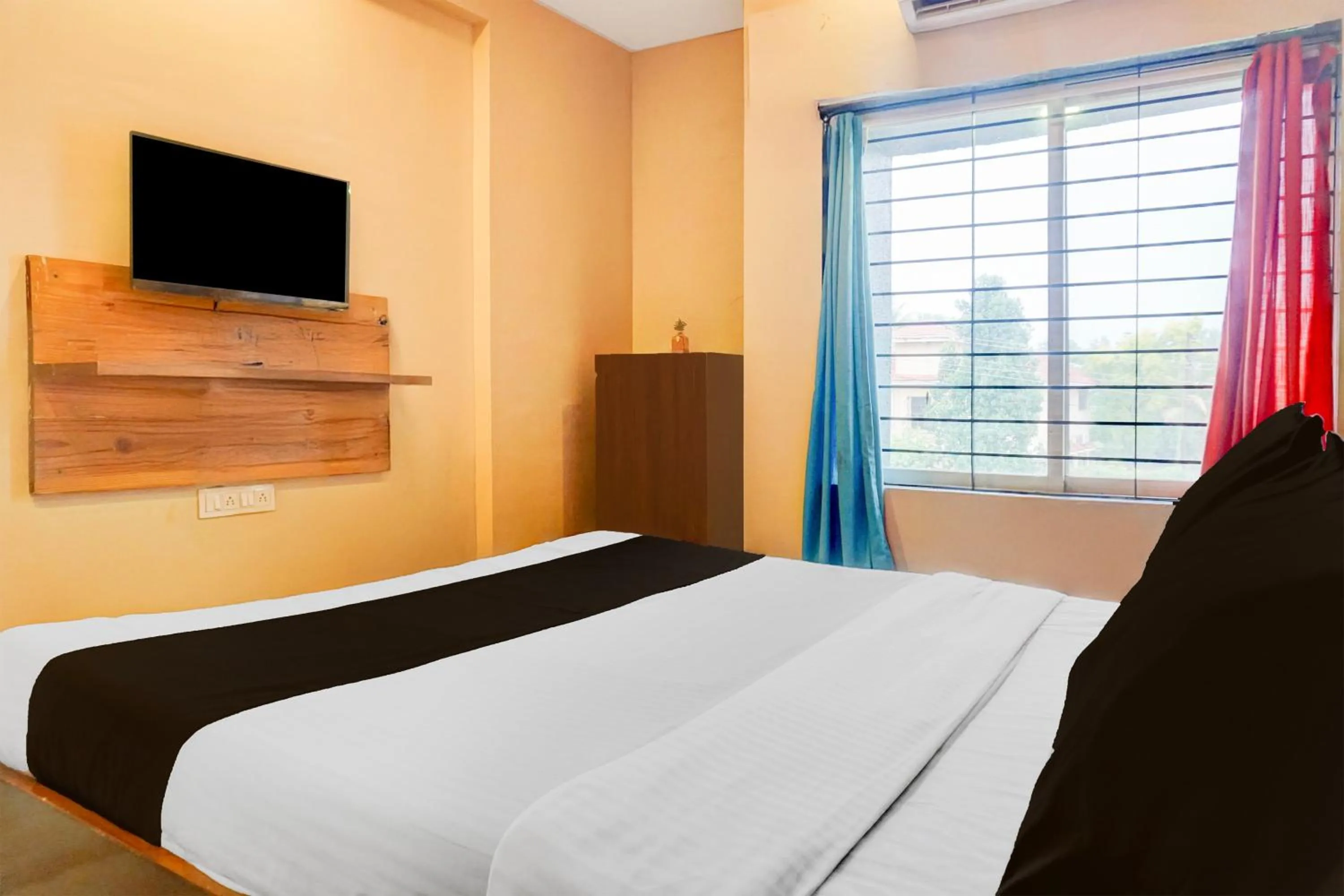 Bedroom, Bed in Super Collection O Khatri Park Formerly Aum Villa