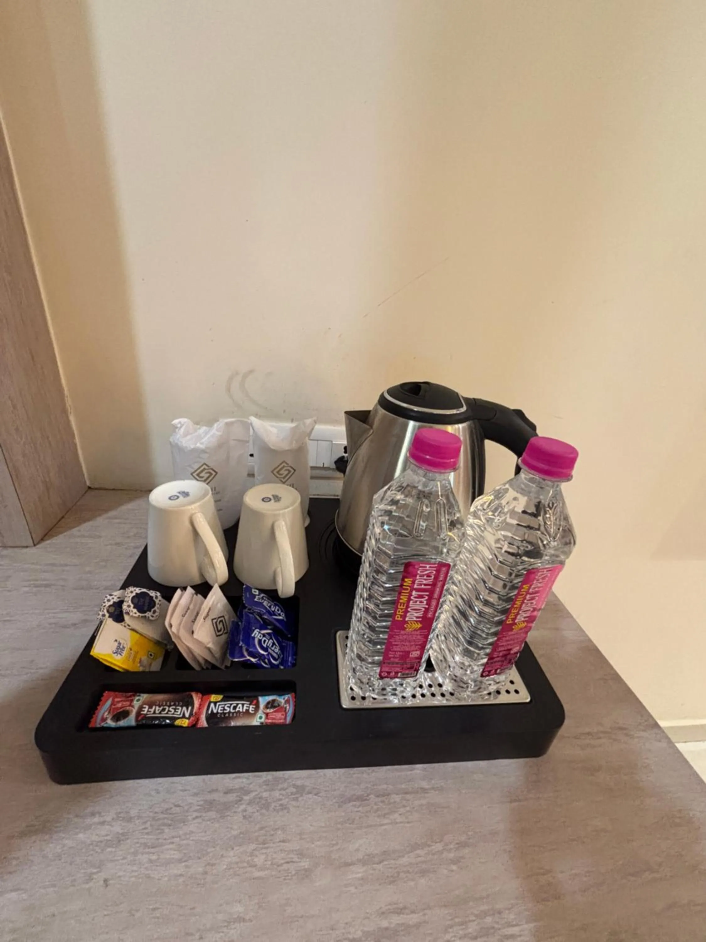 Coffee/tea facilities in Sethi Grand Hotel