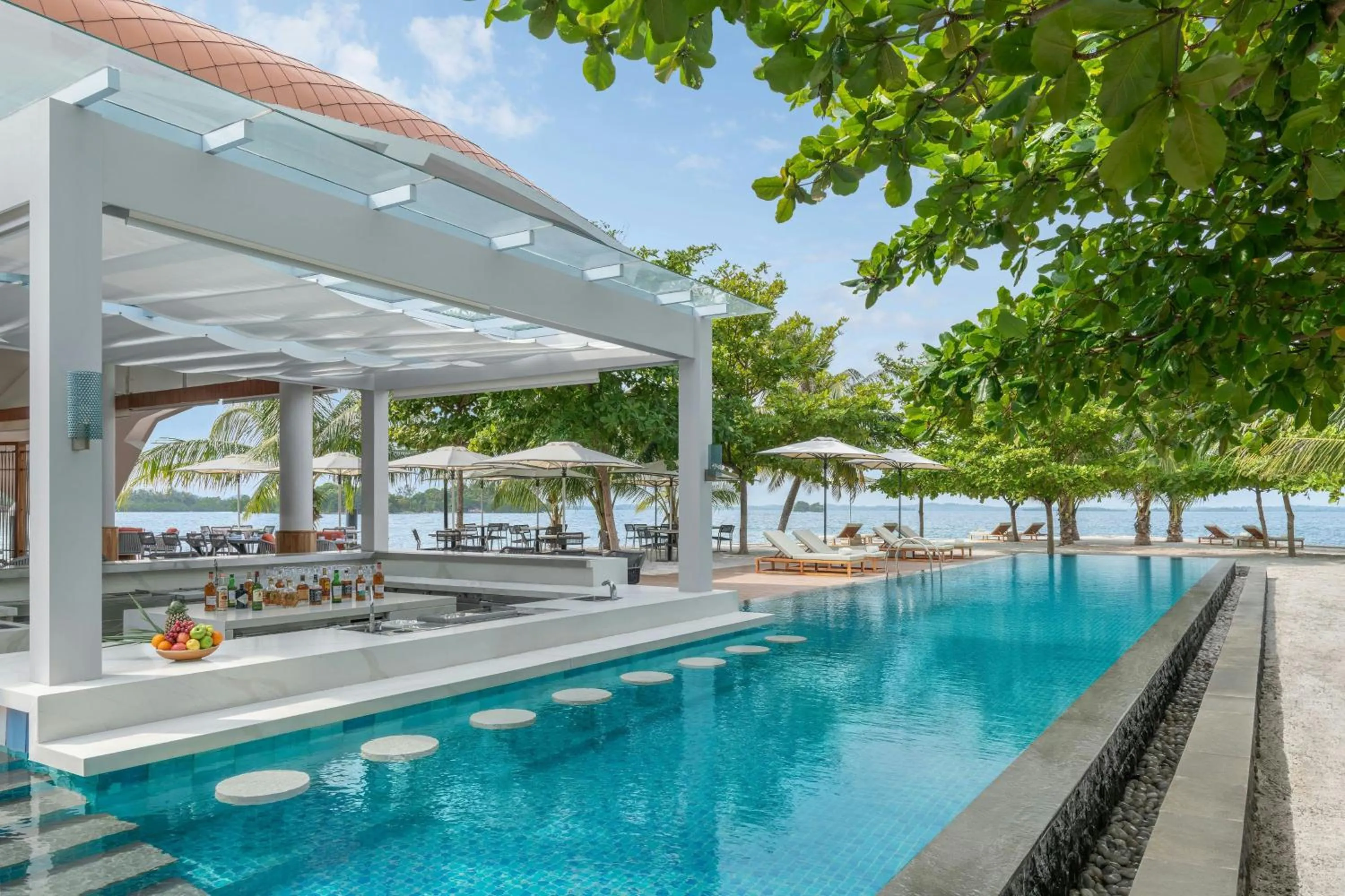 Restaurant/places to eat in The Westin Nirup Island Resort & Spa