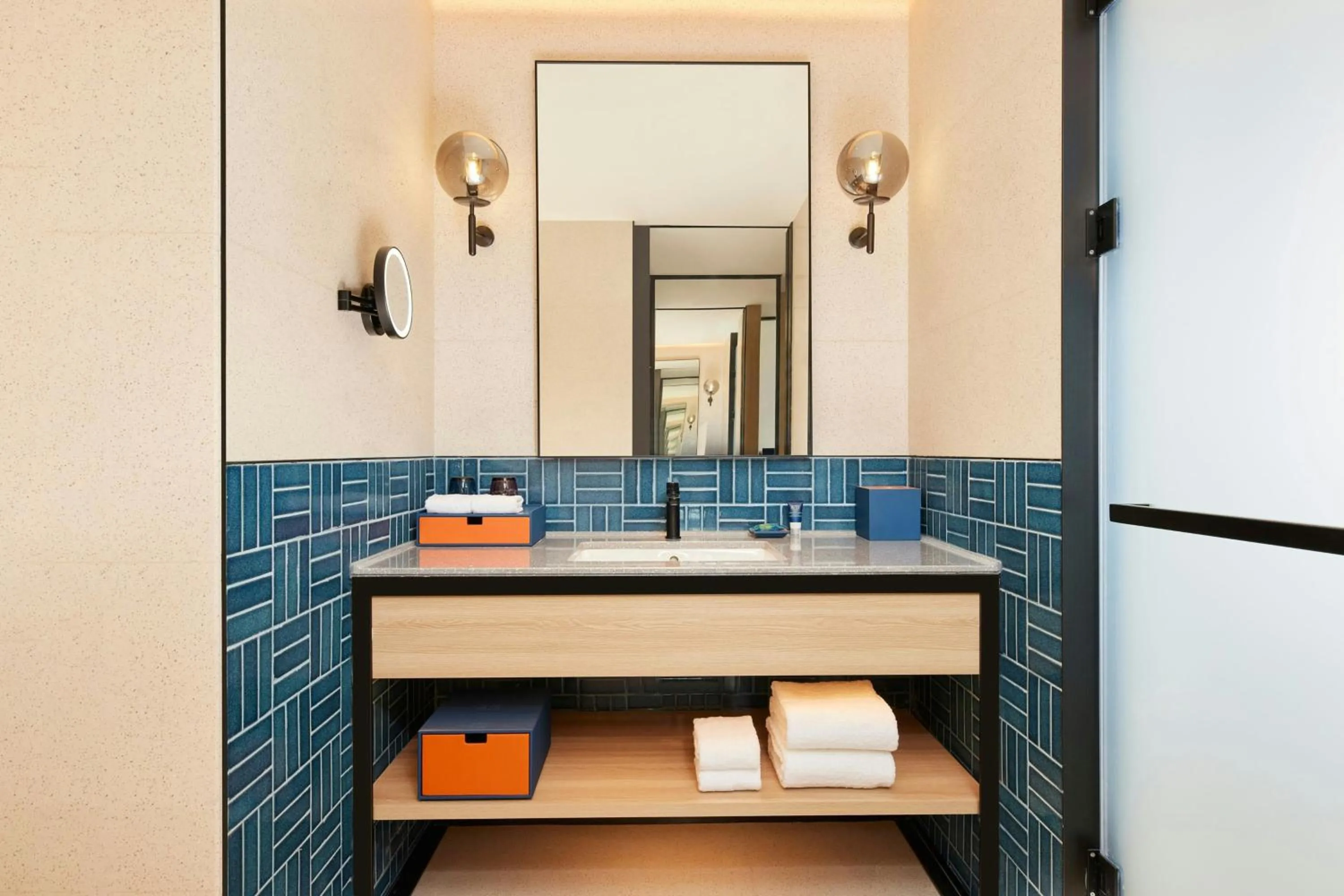 Bathroom in Four Points by Sheraton Shenzhen, Guangming