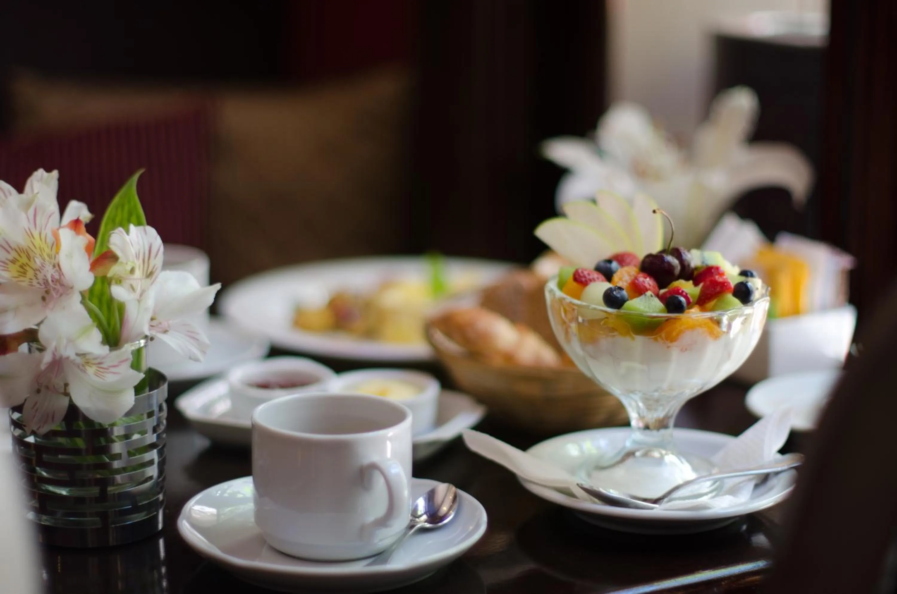 Food and drinks in Miravida Soho Hotel & Wine Bar