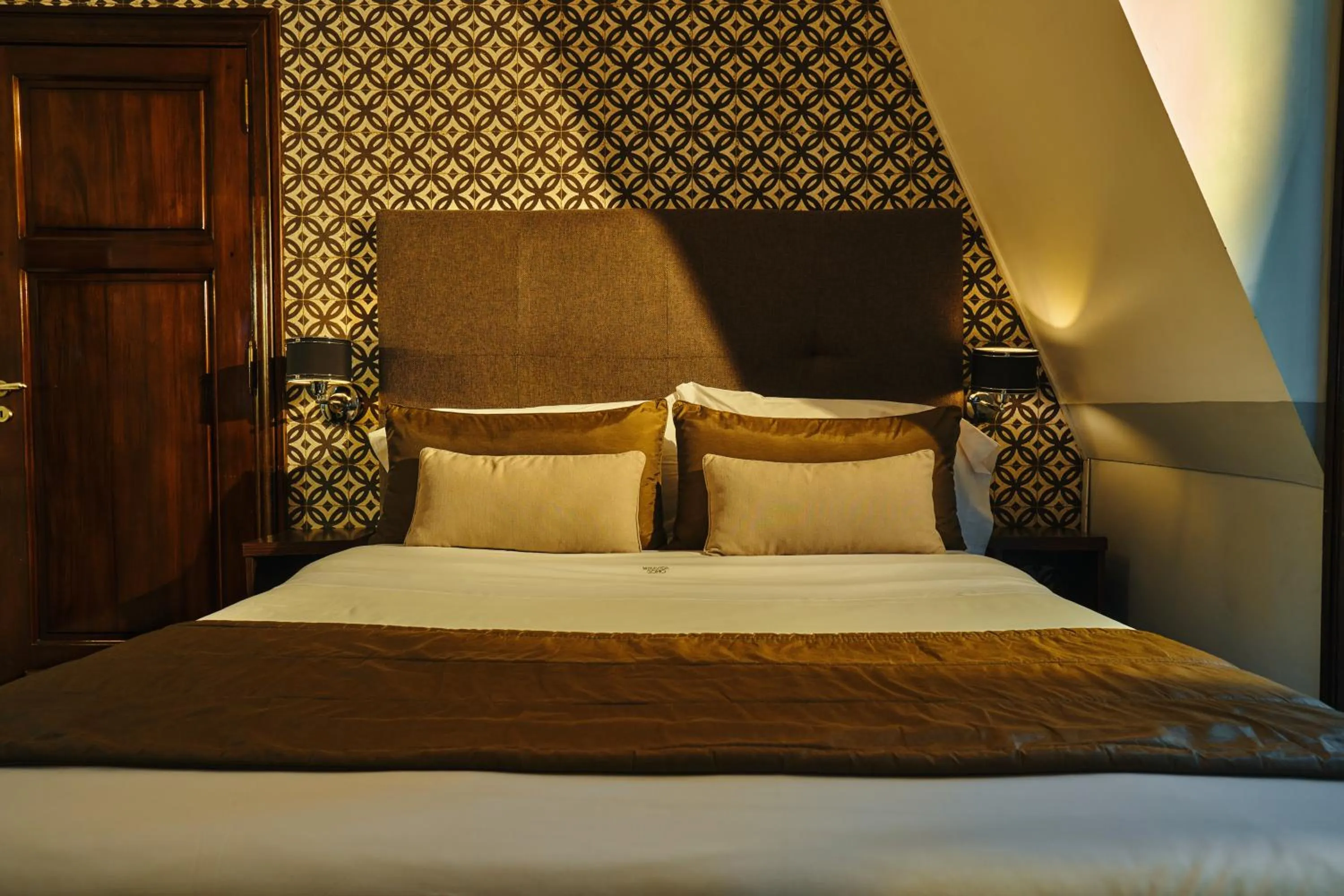 Bed in Miravida Soho Hotel & Wine Bar