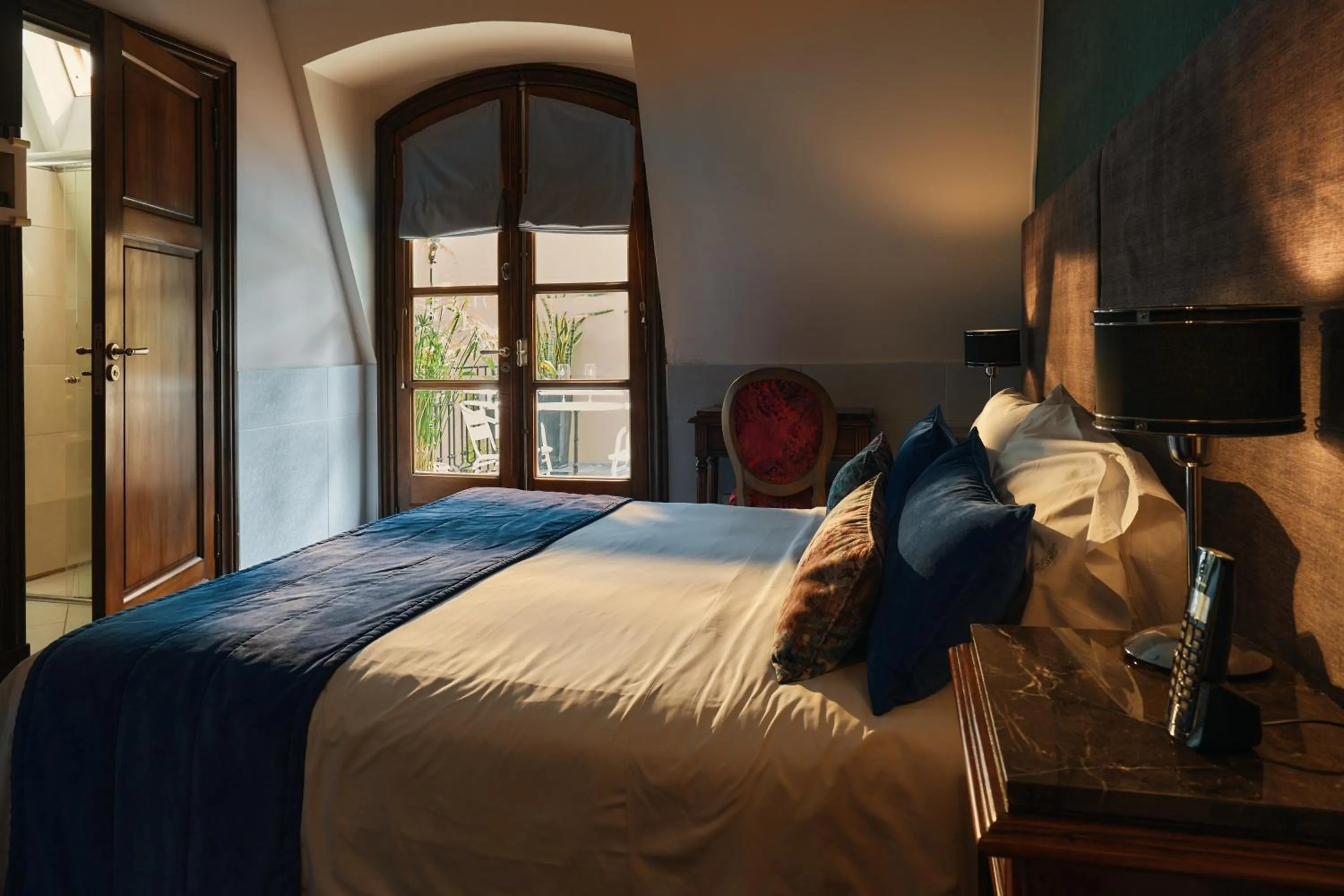 Bed in Miravida Soho Hotel & Wine Bar