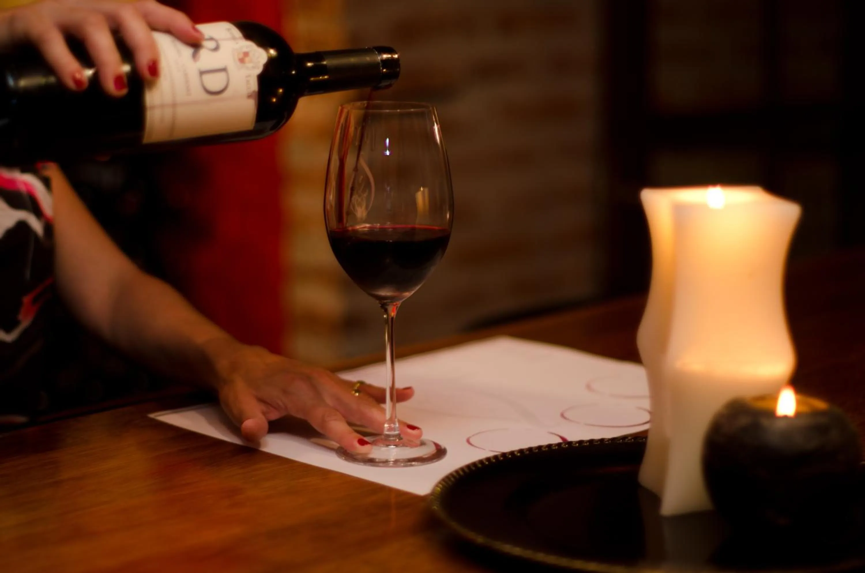 People in Miravida Soho Hotel & Wine Bar