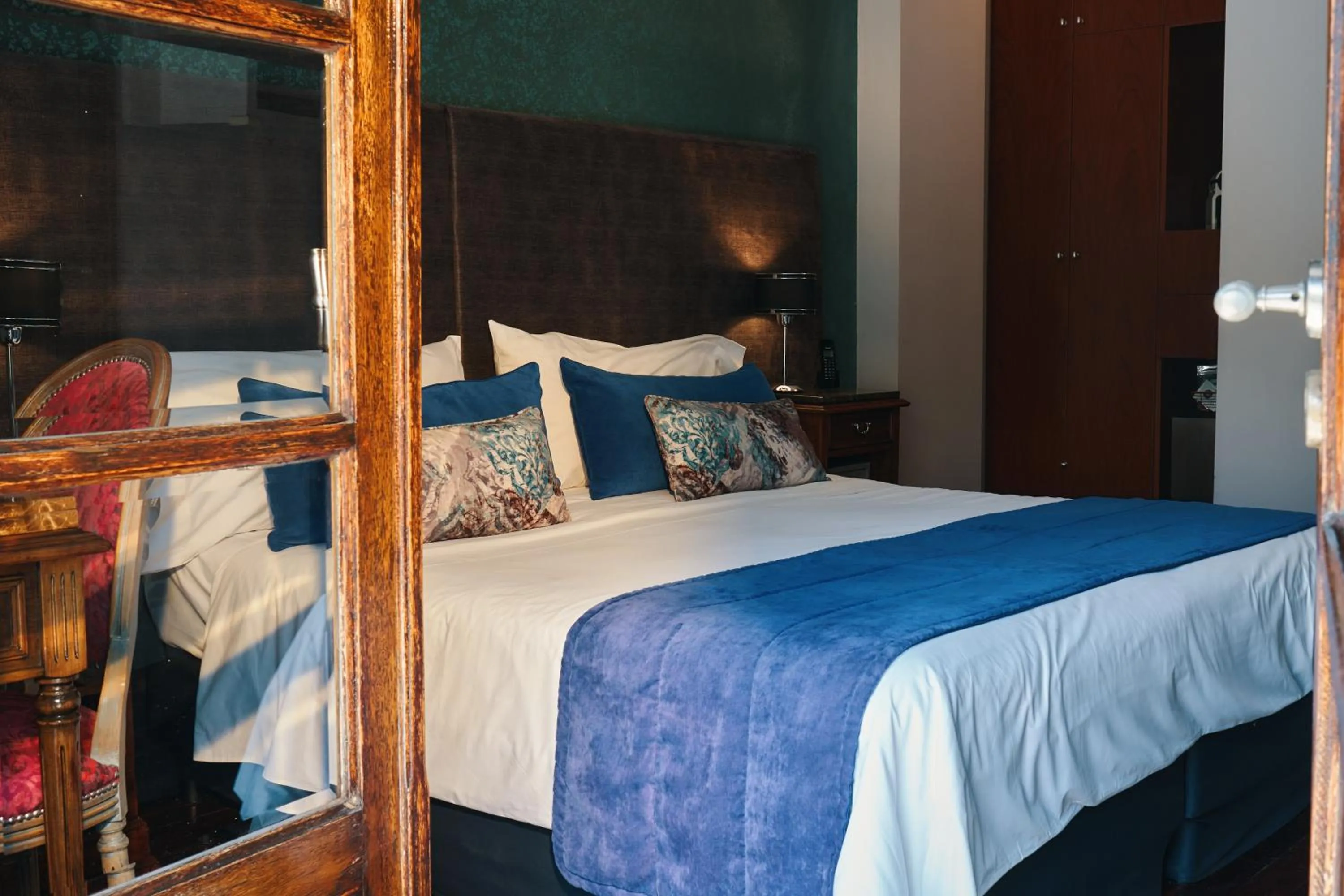 Bed in Miravida Soho Hotel & Wine Bar