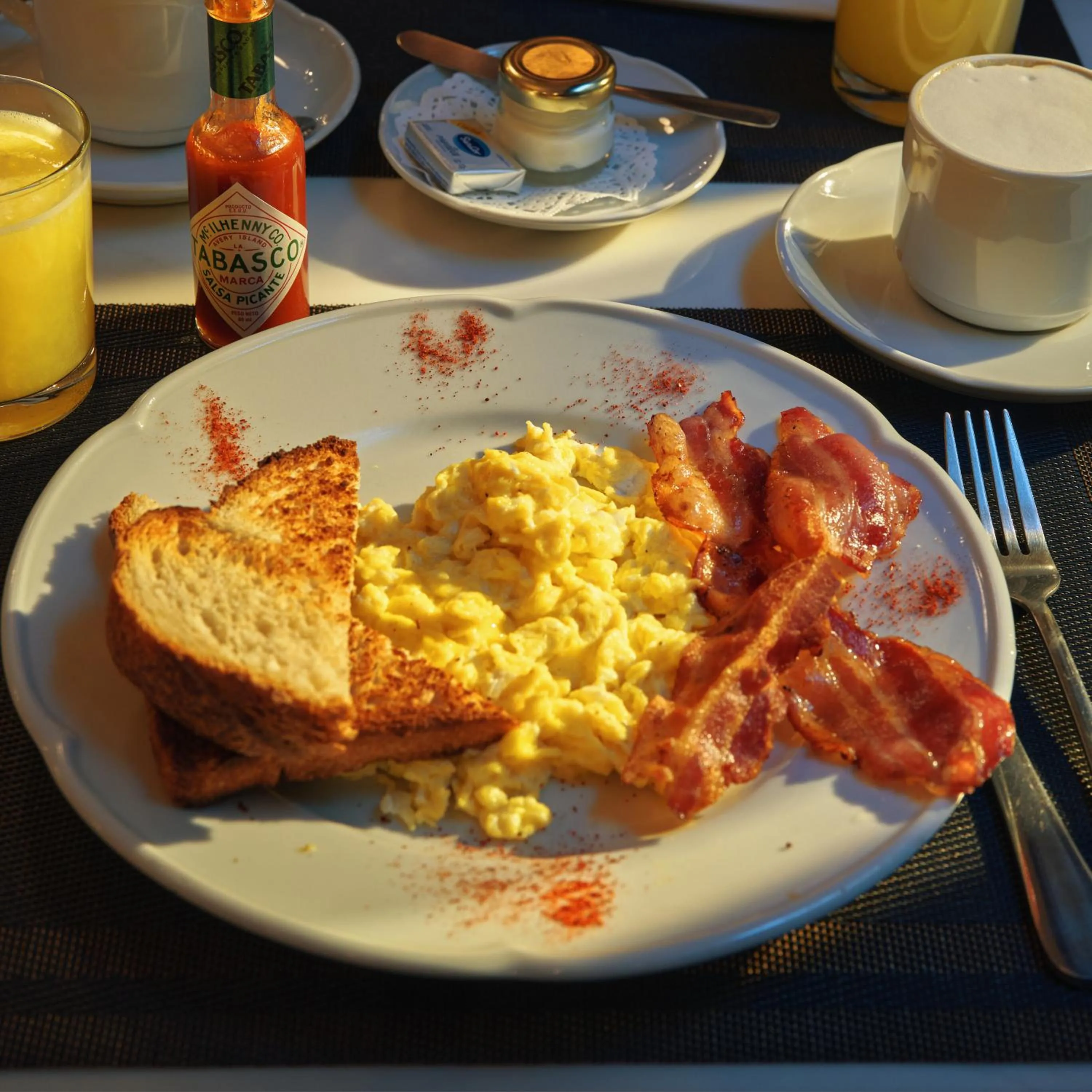 Breakfast in Miravida Soho Hotel & Wine Bar