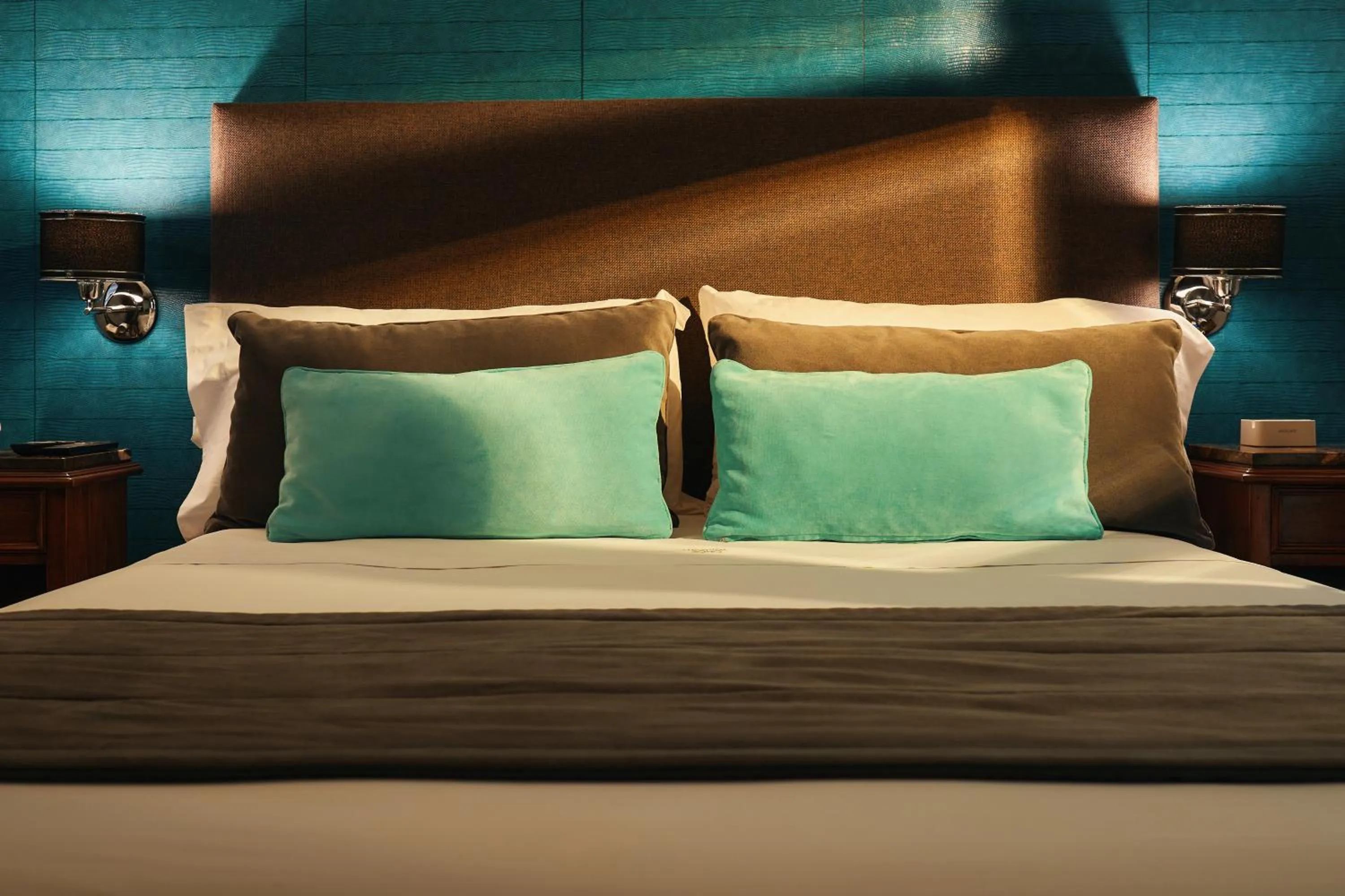 Bed in Miravida Soho Hotel & Wine Bar