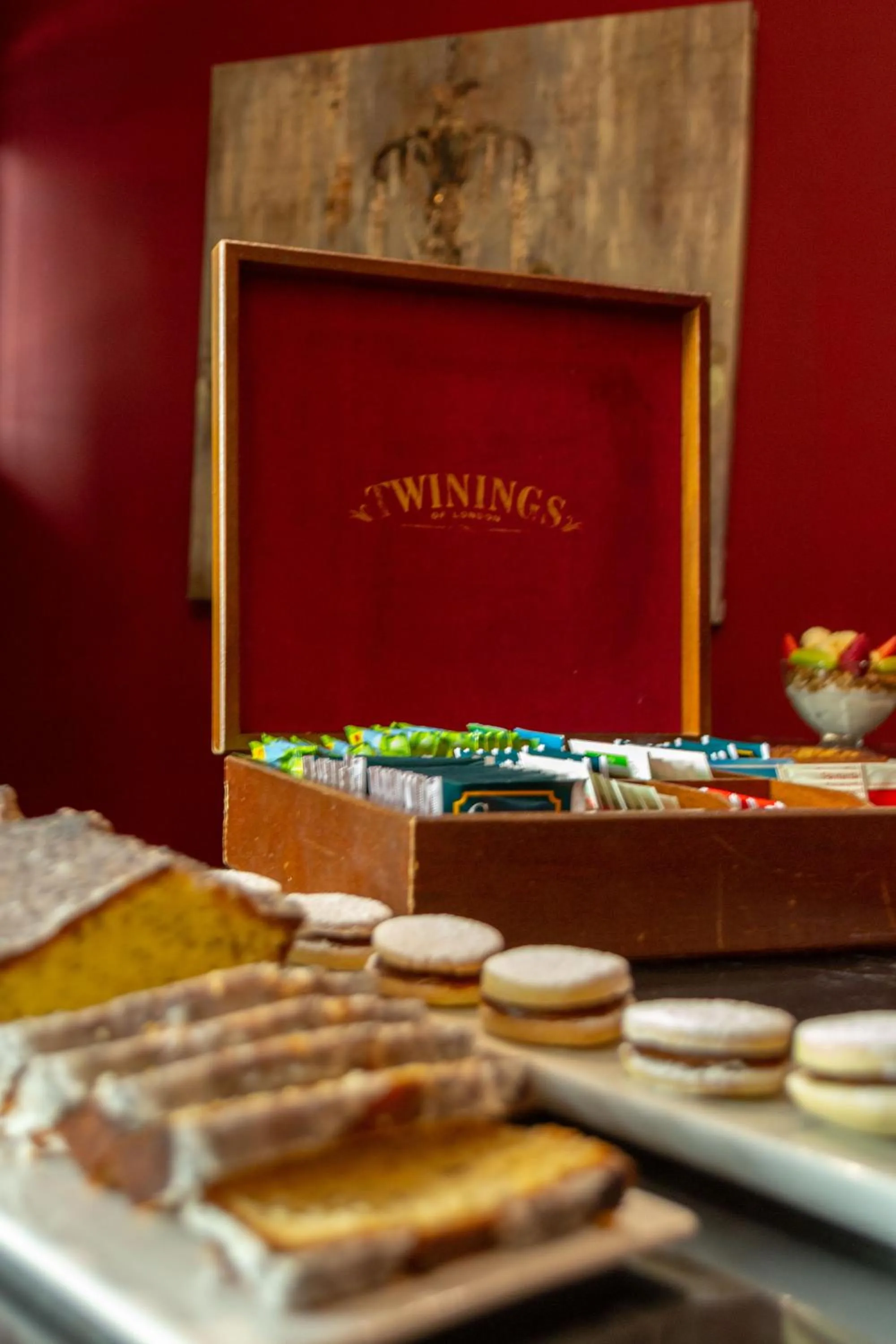 Food and drinks in Miravida Soho Hotel & Wine Bar