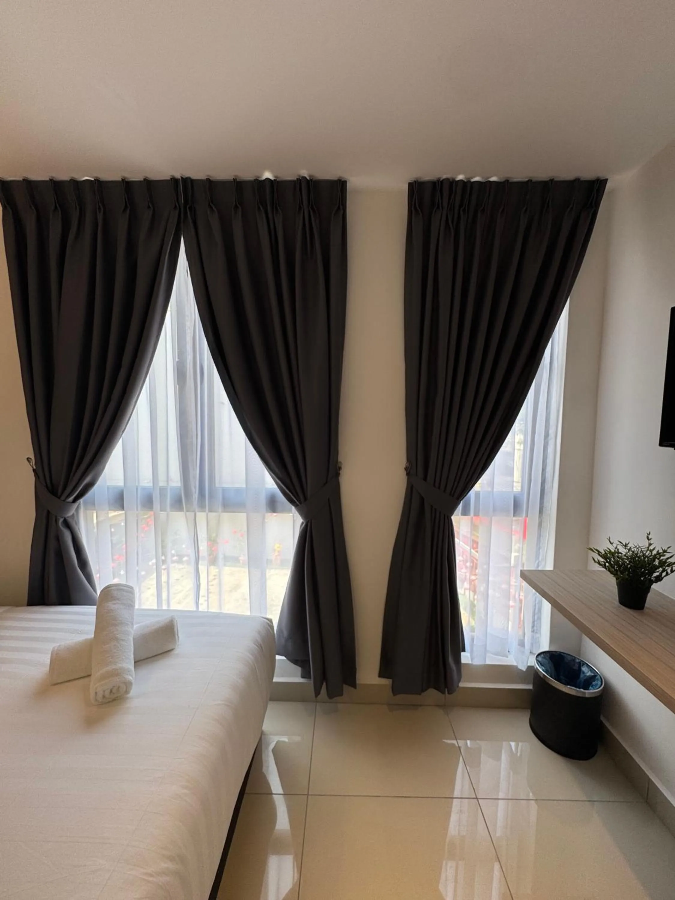 Bed in Maca Hotel by Sky Hive