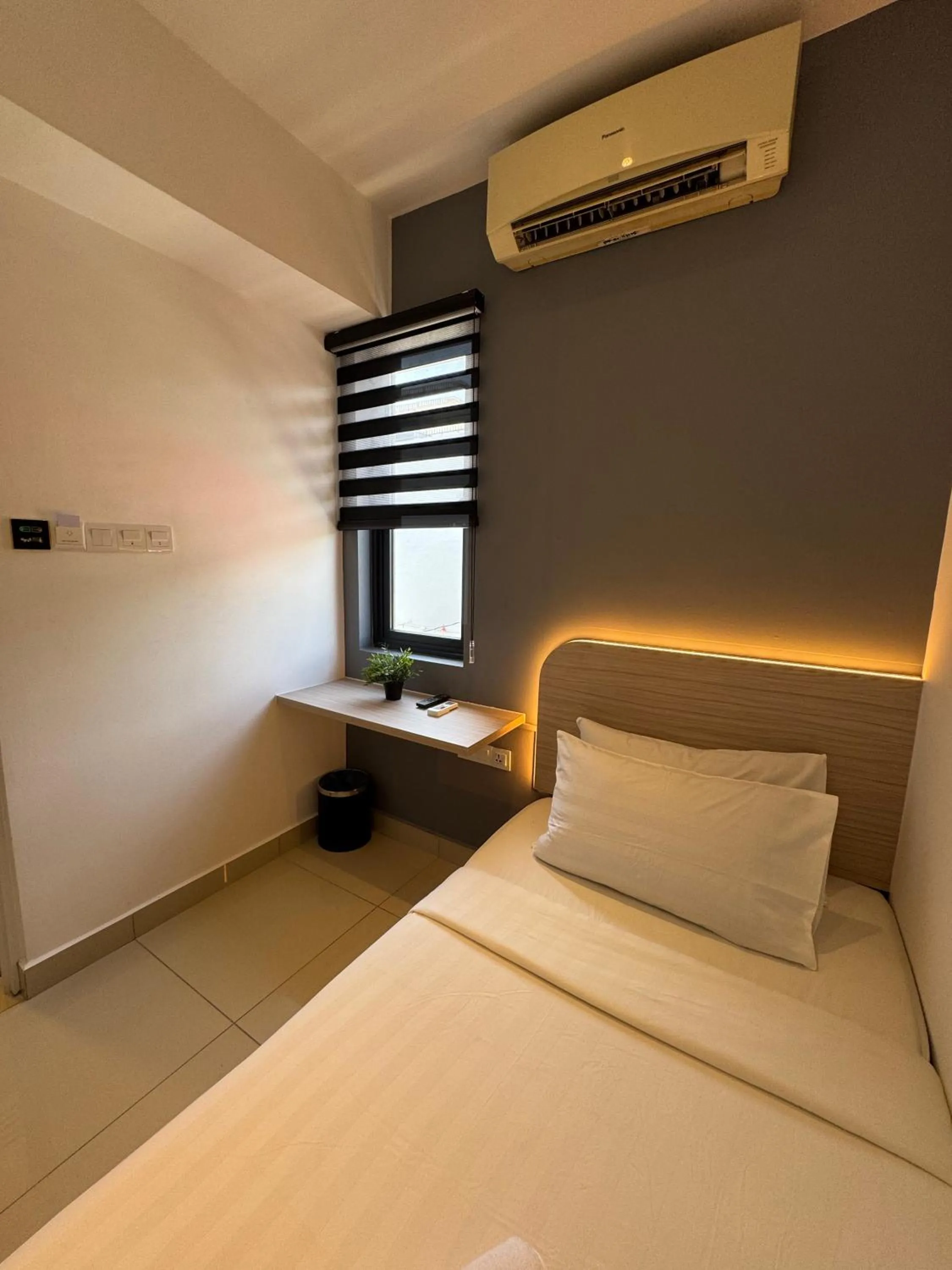 Bed in Maca Hotel by Sky Hive
