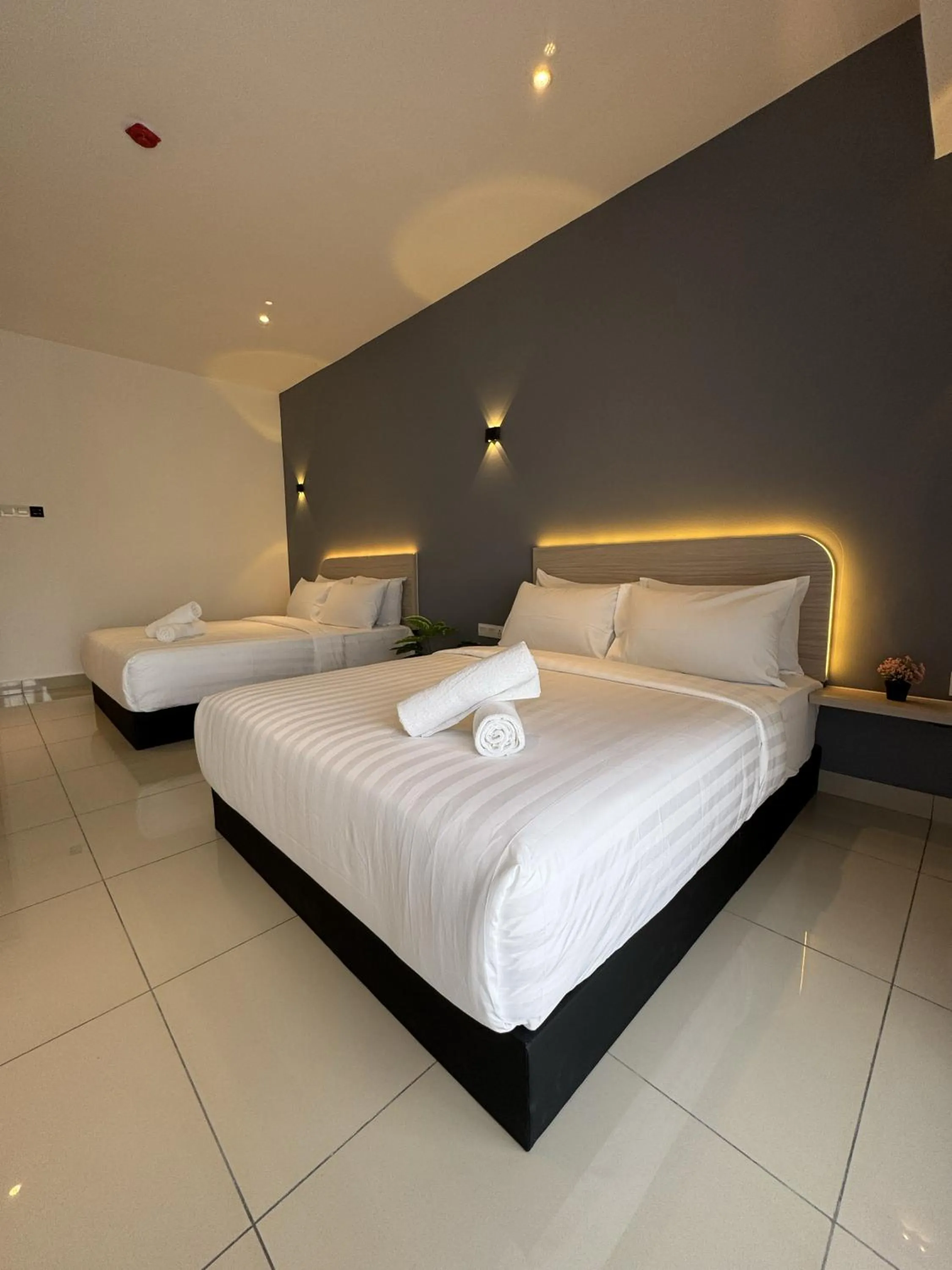 Bed in Maca Hotel by Sky Hive