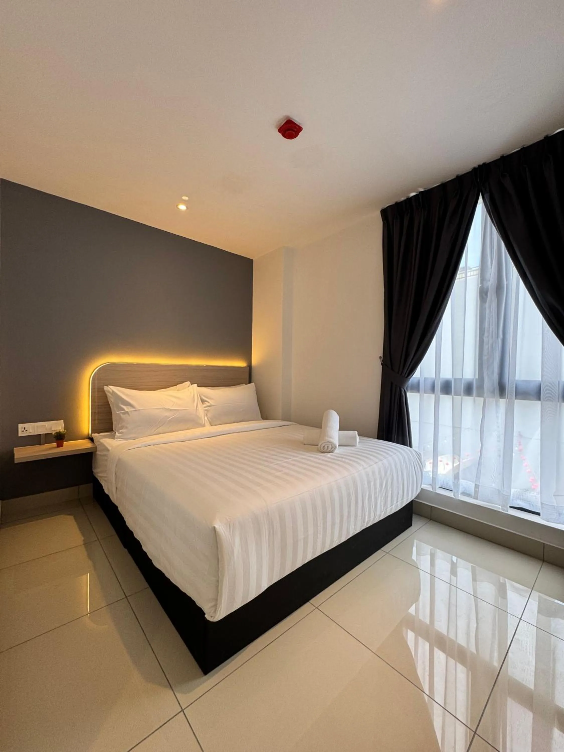 Bed in Maca Hotel by Sky Hive