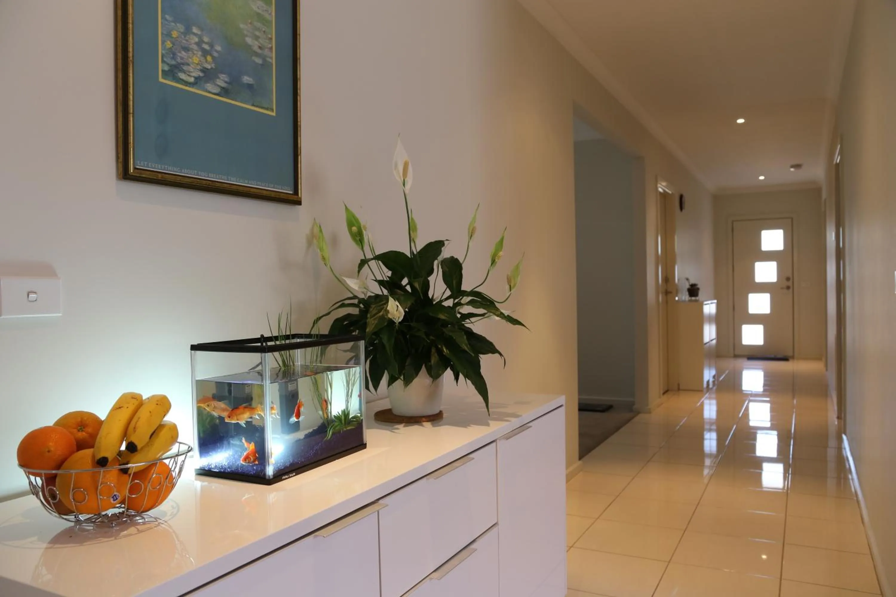 Facade/entrance in Apple House