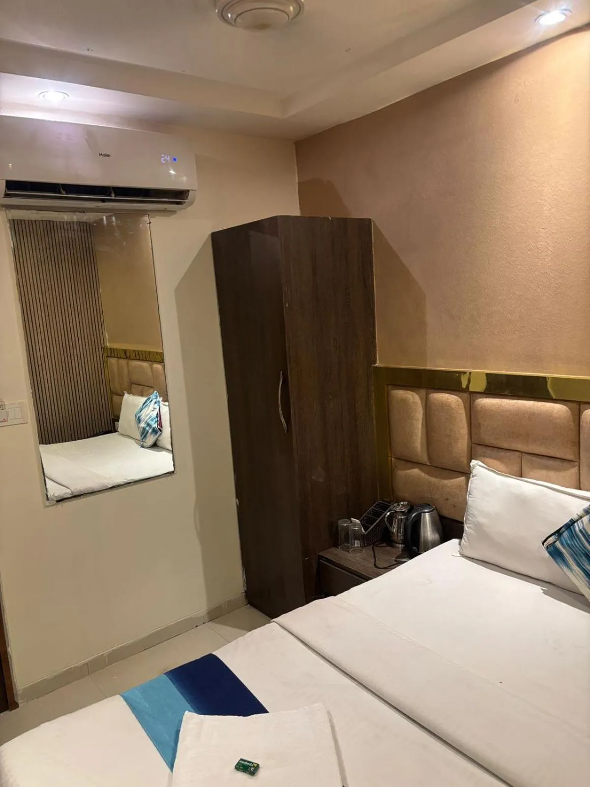 Bed in Hotel Prime Residency