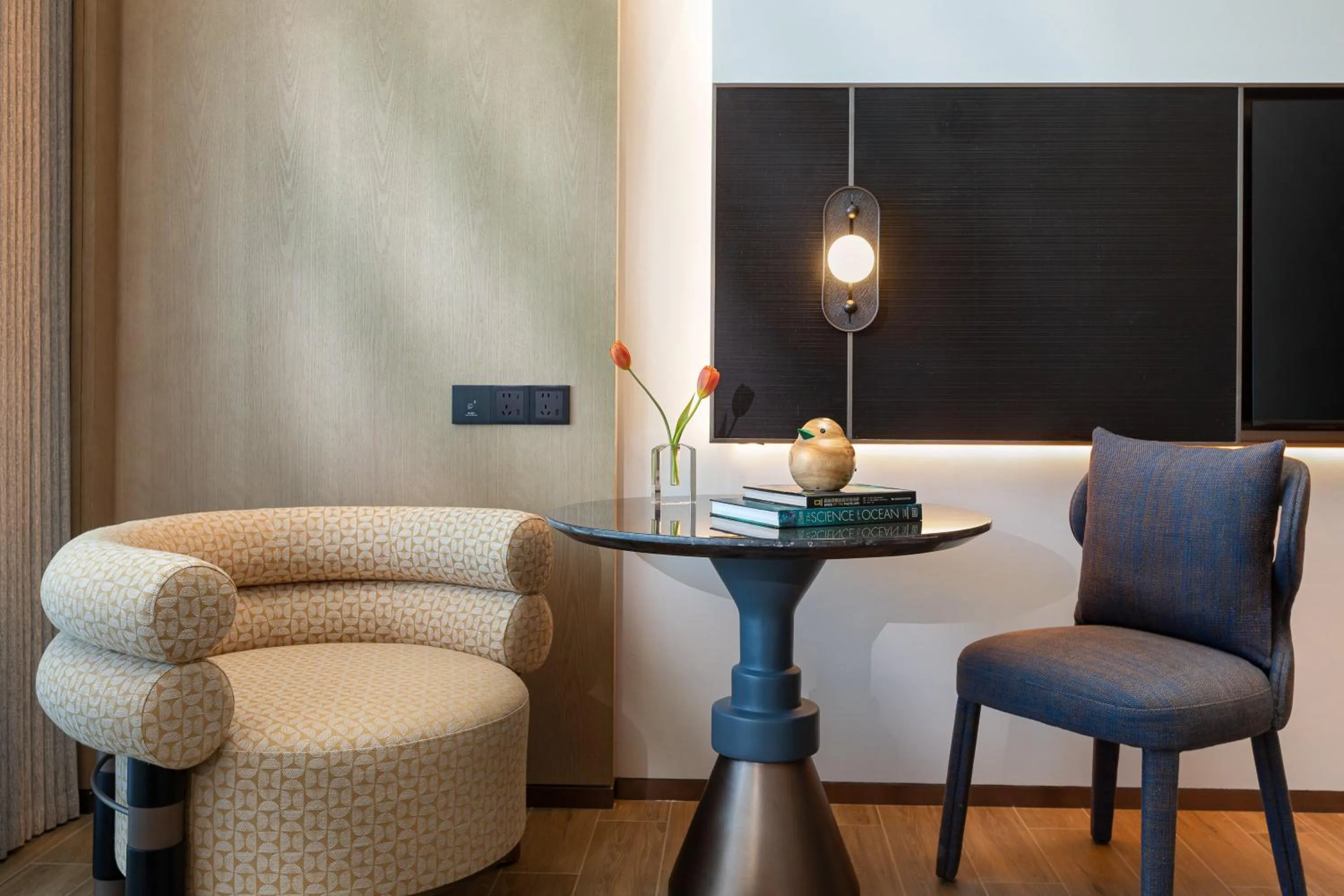 Photo of the whole room in voco Sanya Dadonghai by IHG