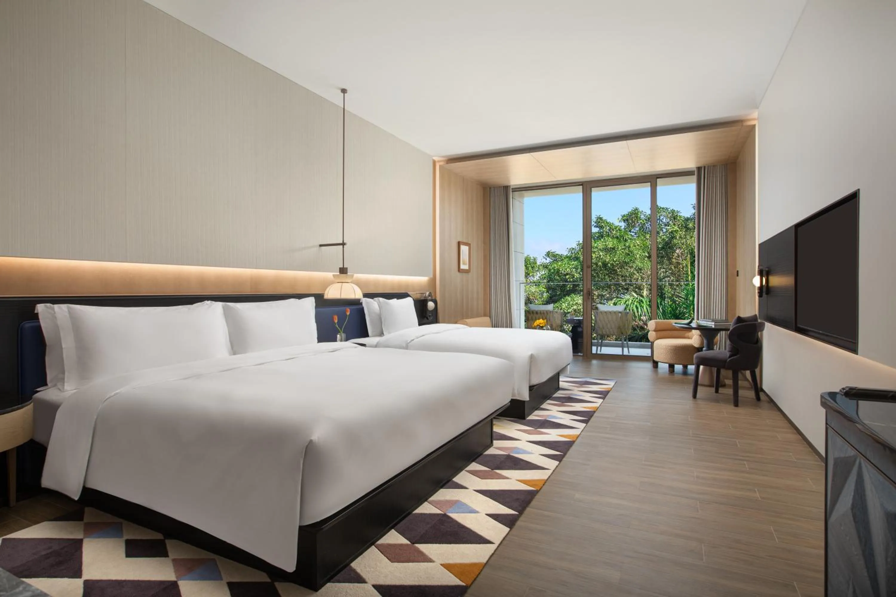 Photo of the whole room, Bed in voco Sanya Dadonghai by IHG