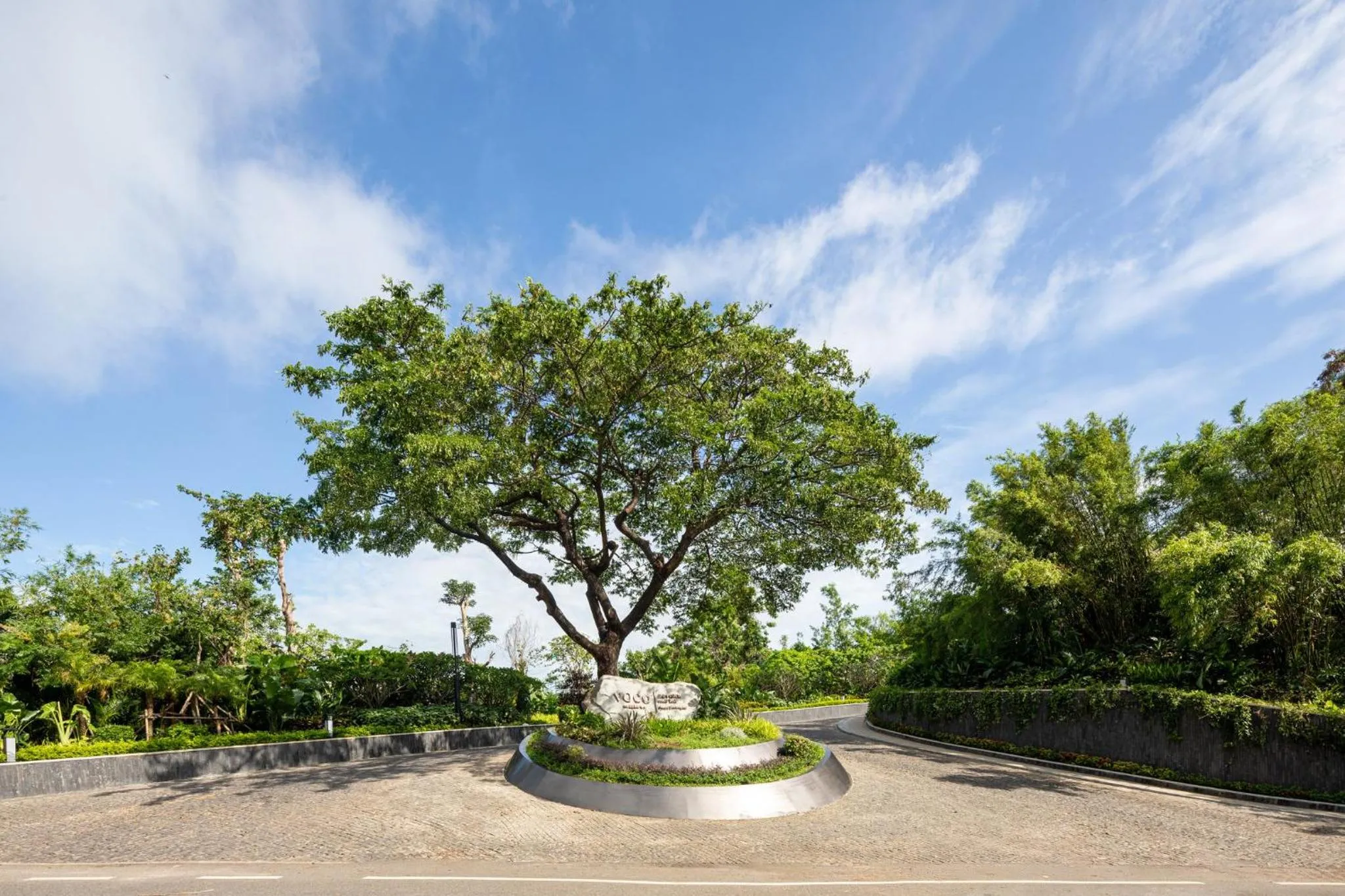 Property building in voco Sanya Dadonghai by IHG