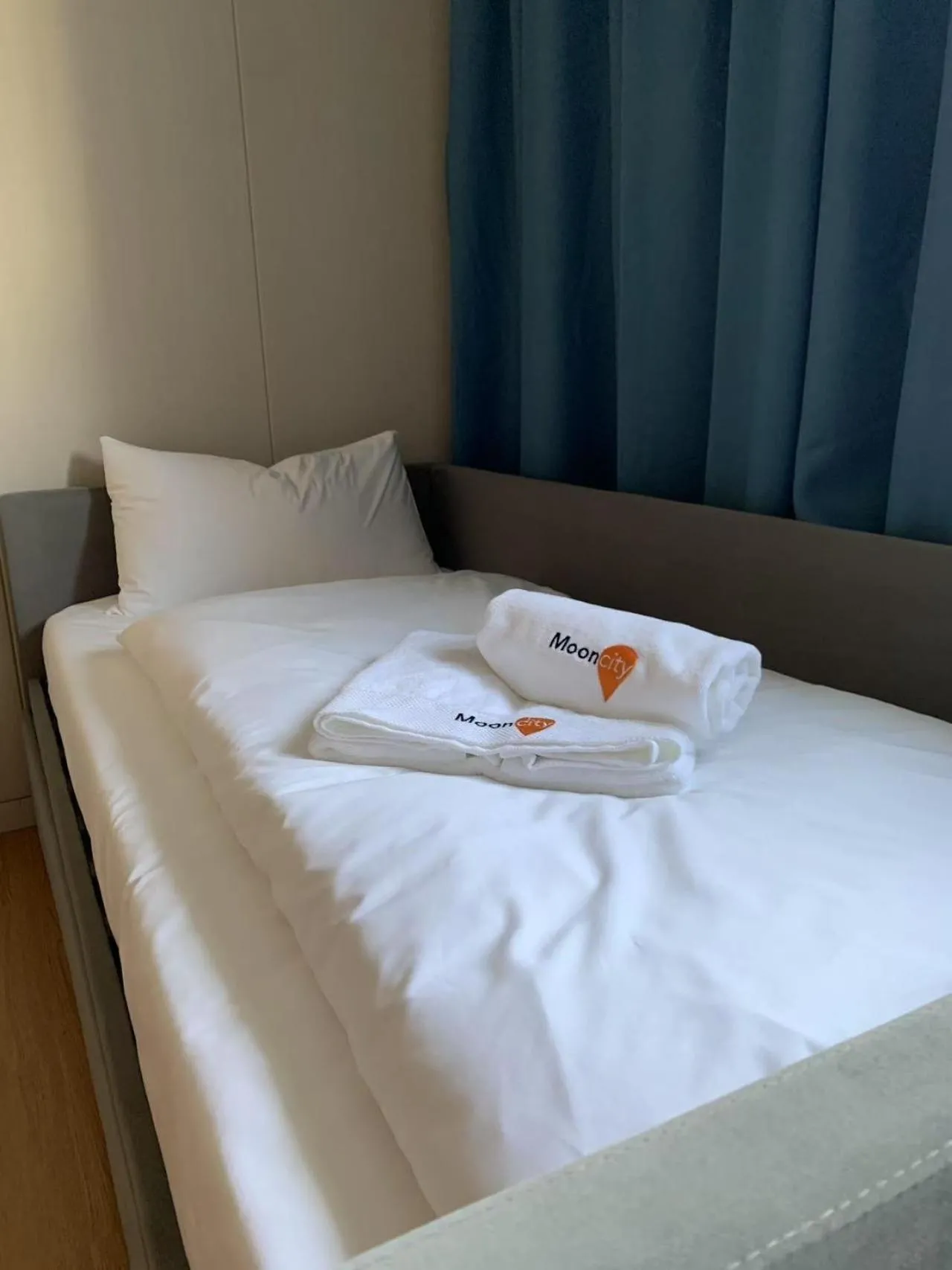 Bed in Mooncity Hotel & Boardinghouse
