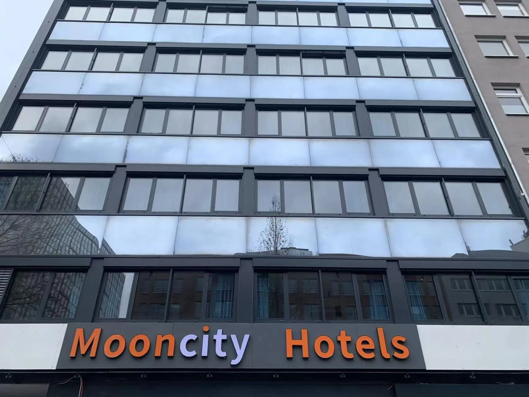 Property building in Mooncity Hotel & Boardinghouse