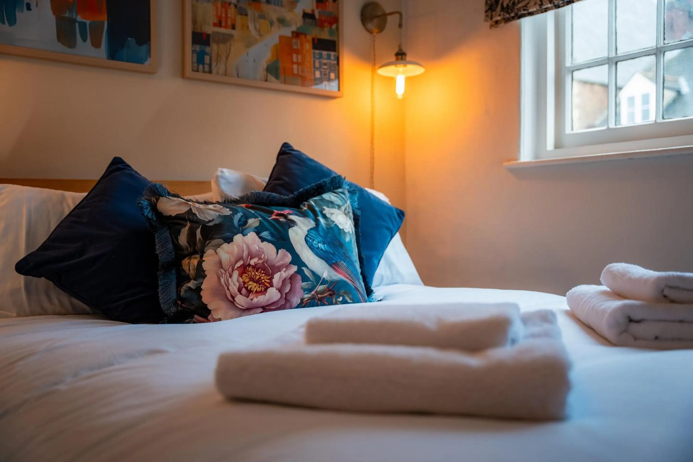 Bedroom, Bed in Duke William Hotel