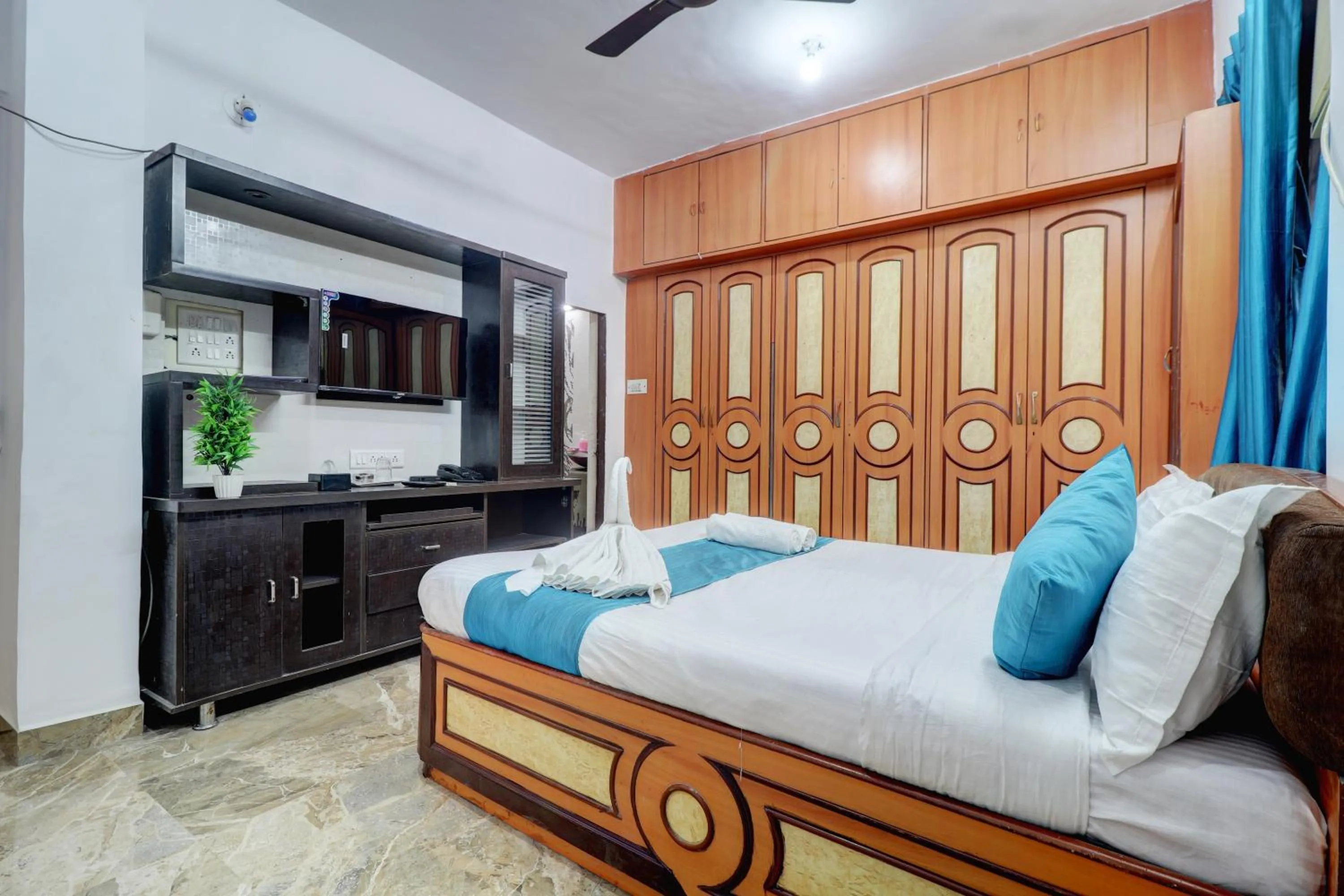 Bed in Raksha Residency