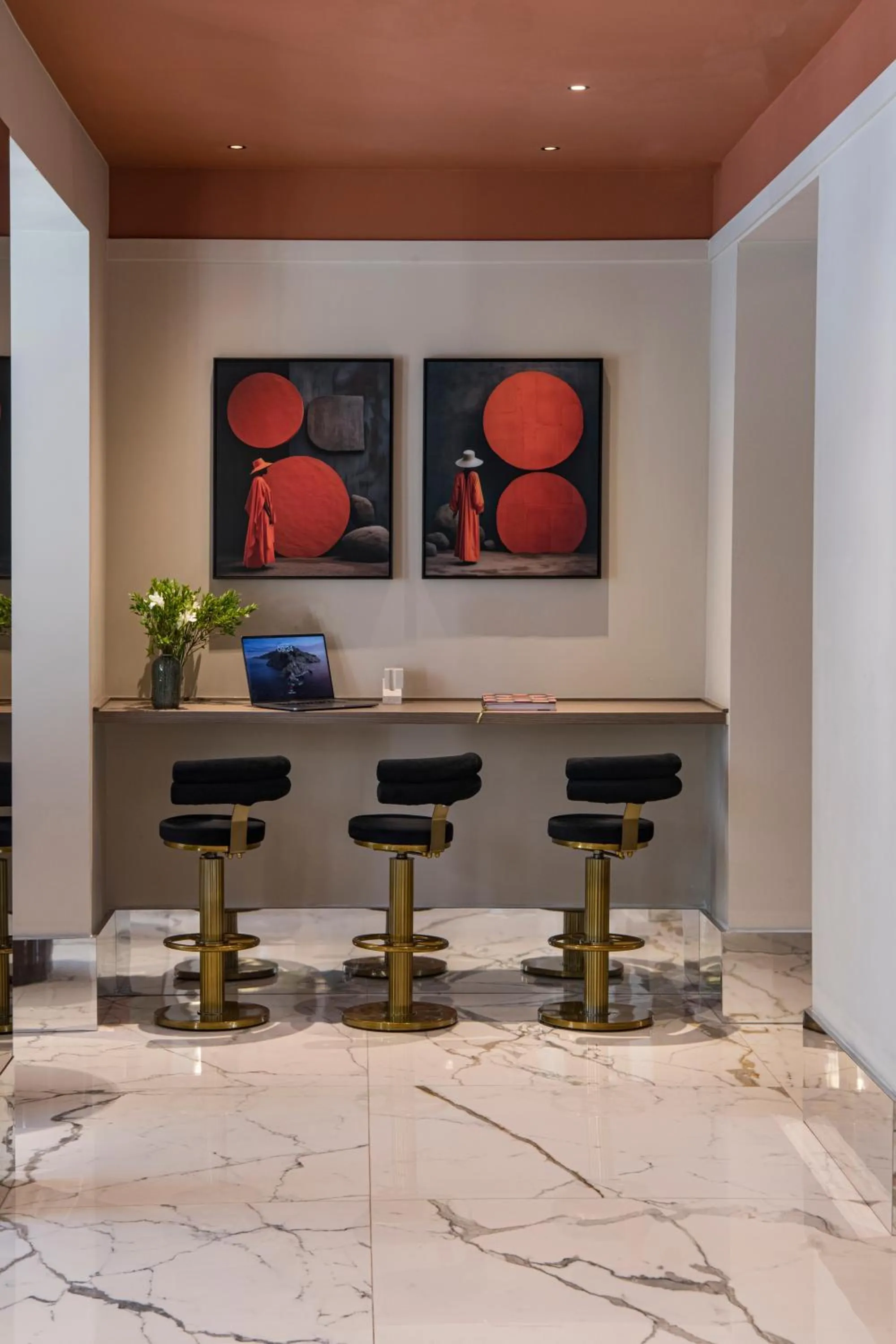 Seating area in Palazzo Buenos Aires