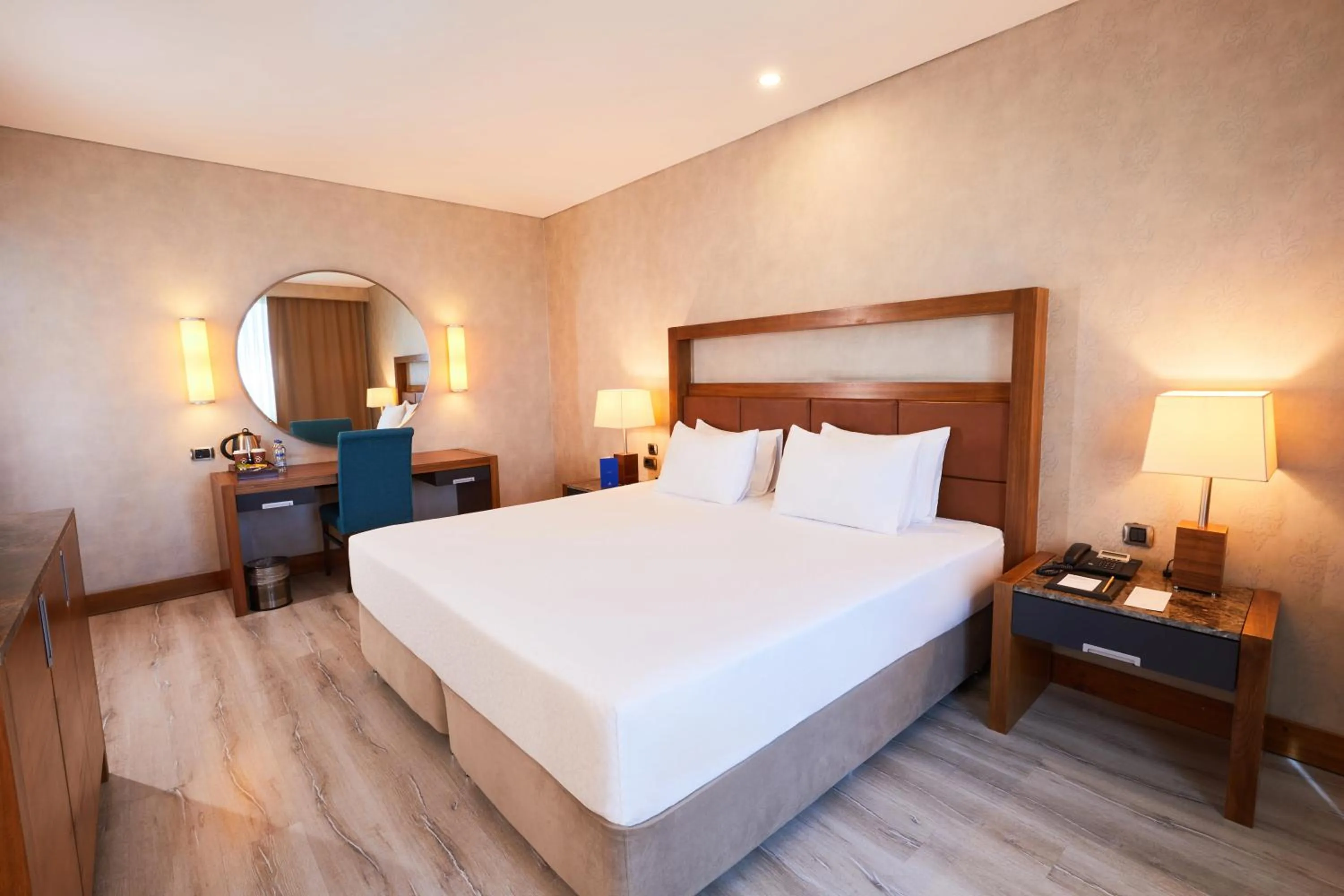 Bedroom, Bed in Dedeman Konya Hotel Convention Center