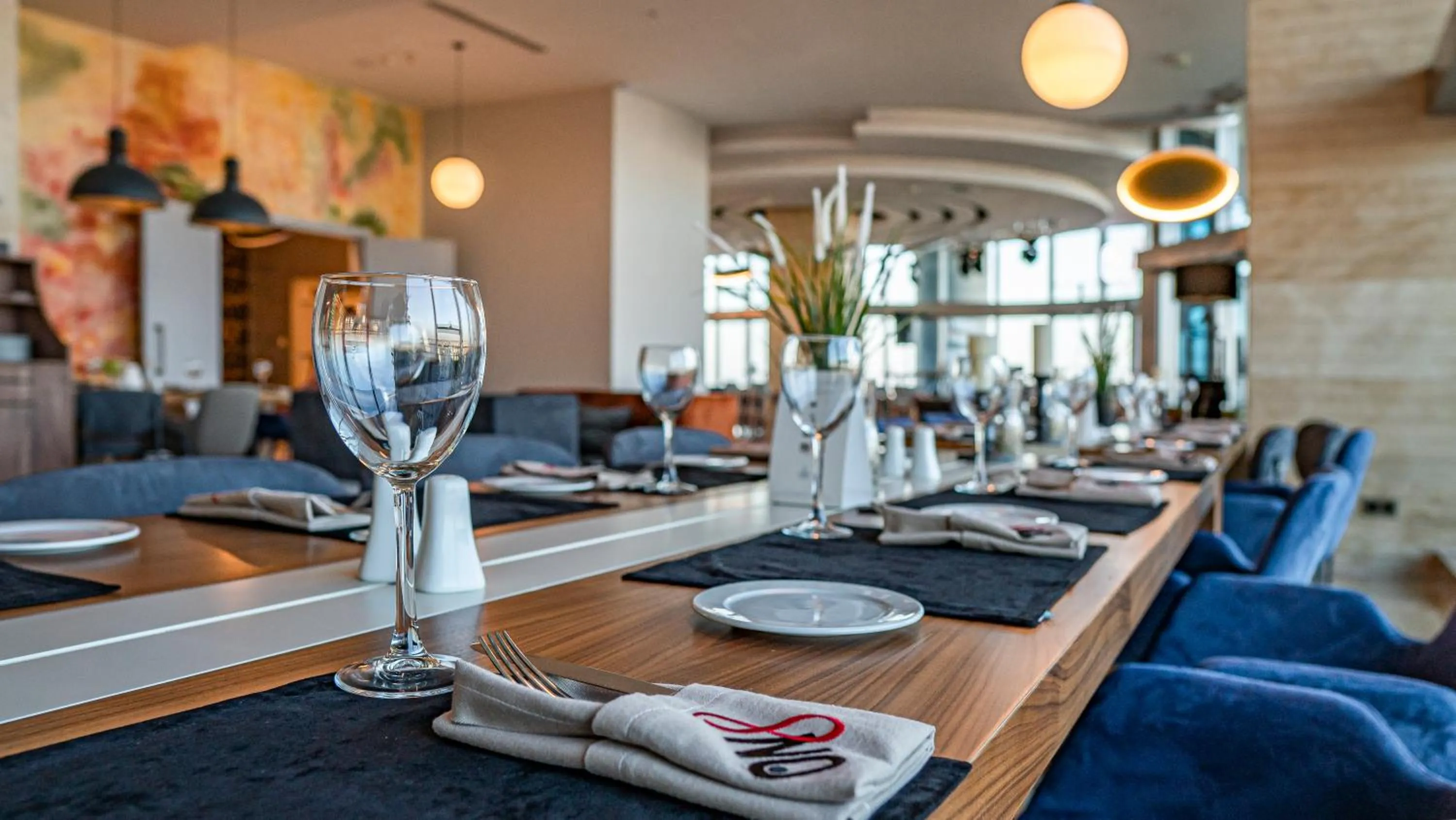 Restaurant/places to eat in Dedeman Konya Hotel Convention Center