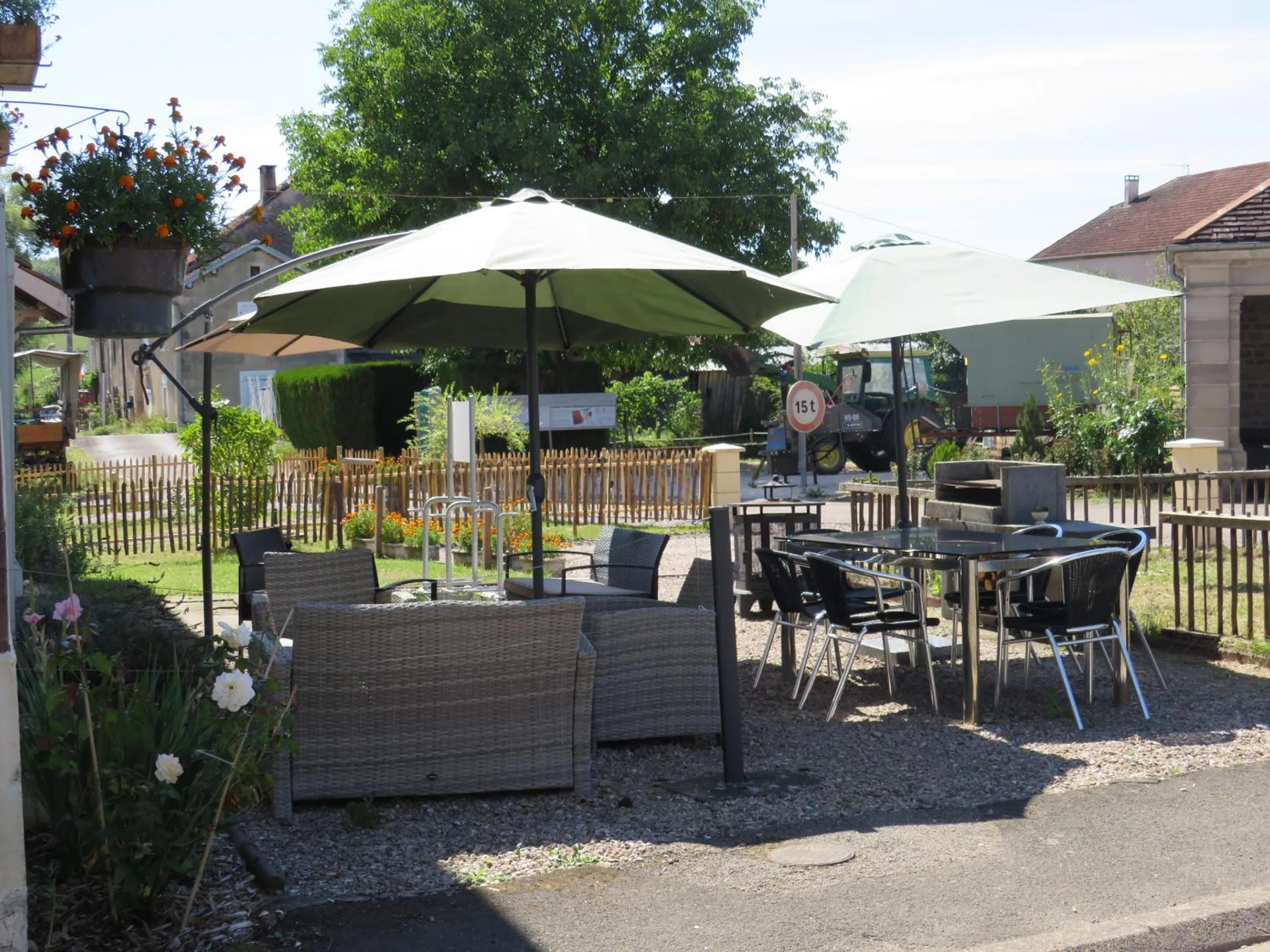 Property building in Grange d'Anjeux Bed & Breakfast