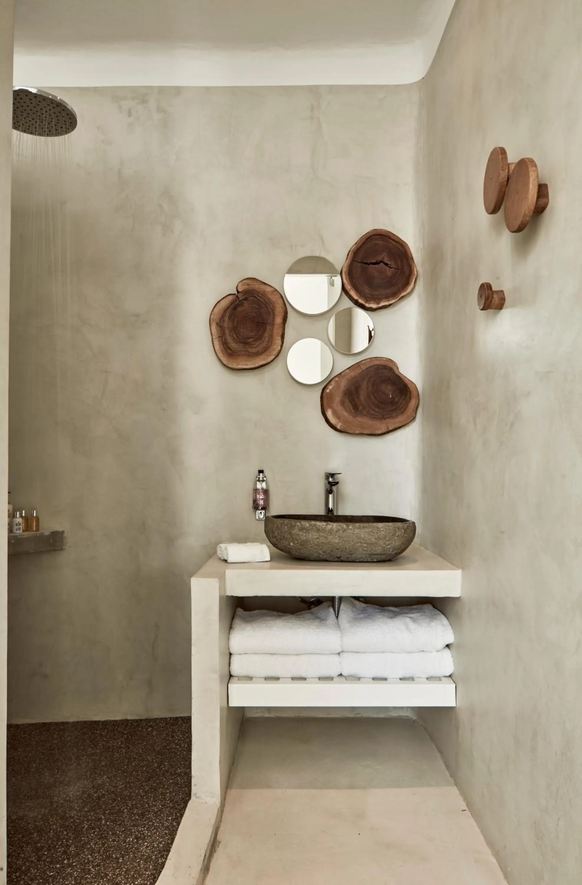 Bathroom in Mykonos No5 Luxury Suites & Villas