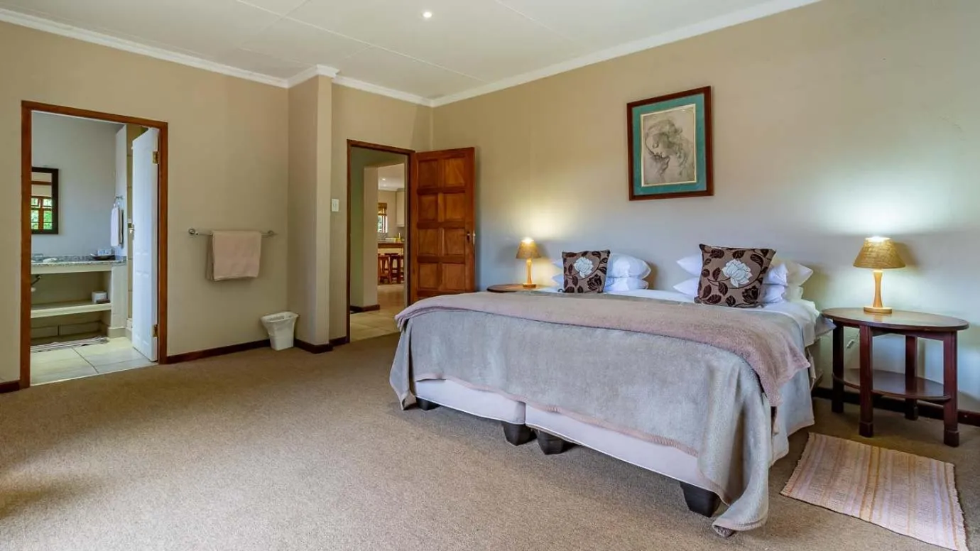 Bedroom, Bed in Misty Mountain