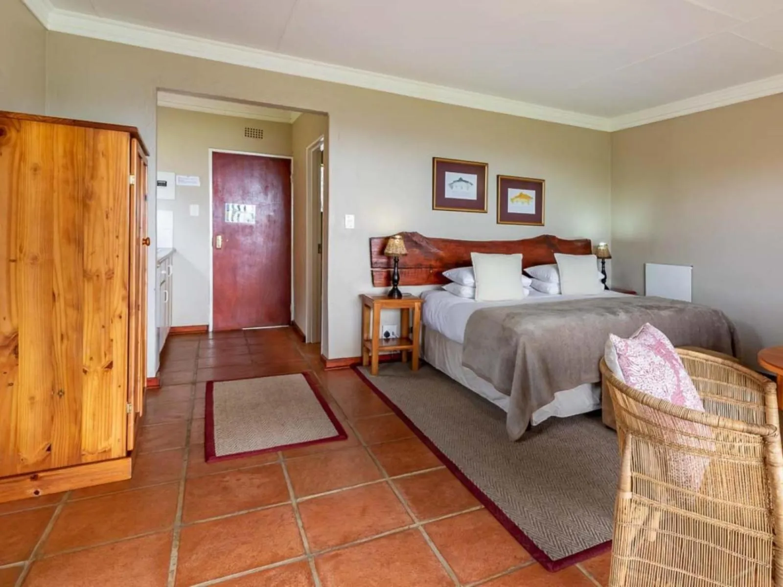 Bedroom, Bed in Misty Mountain