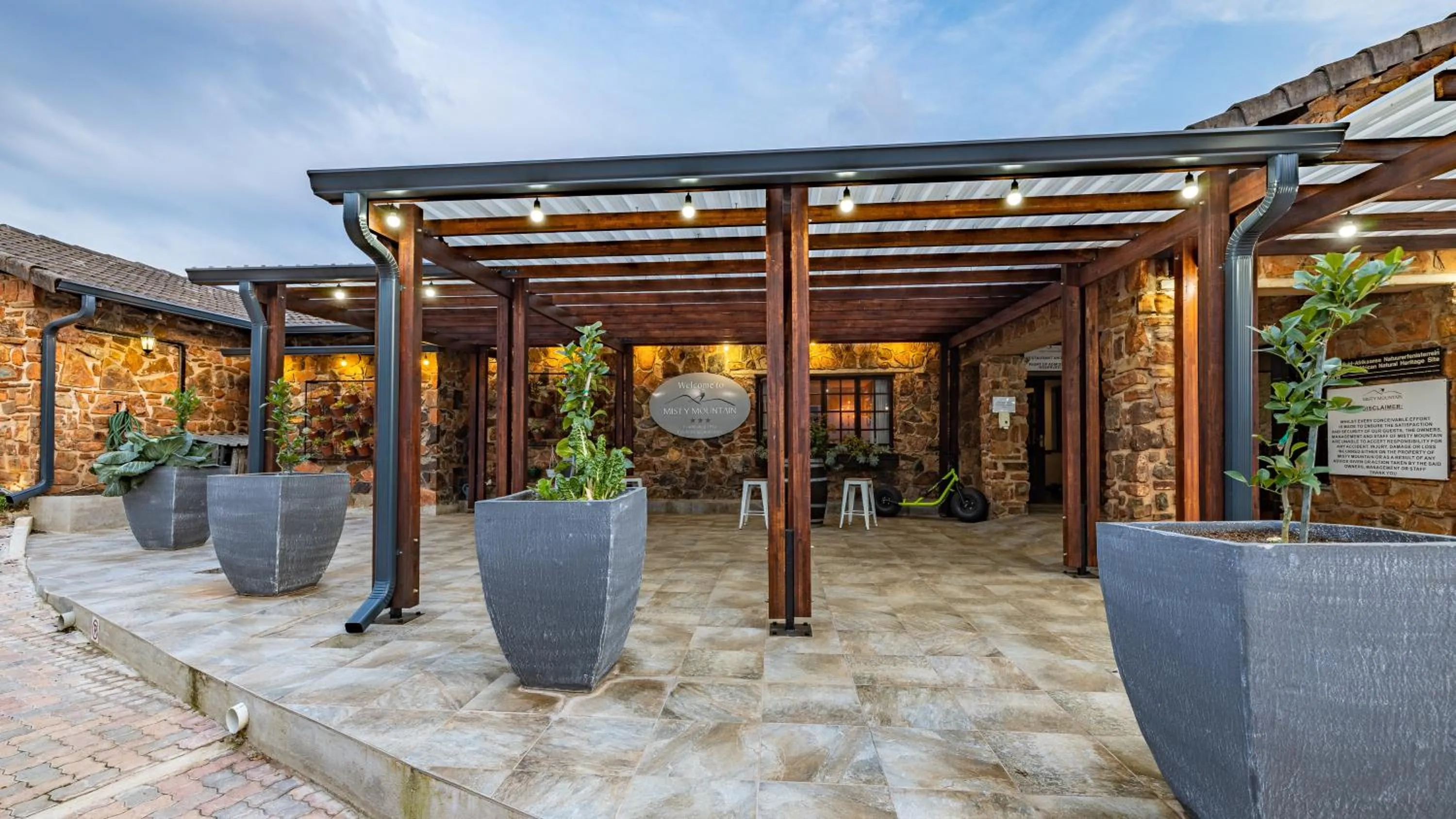 Facade/entrance in Misty Mountain