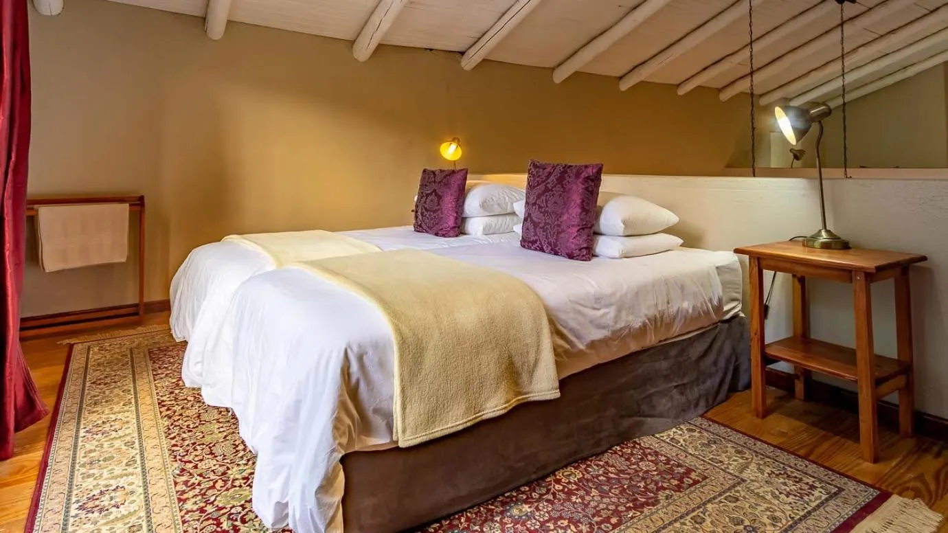 Bedroom, Bed in Misty Mountain