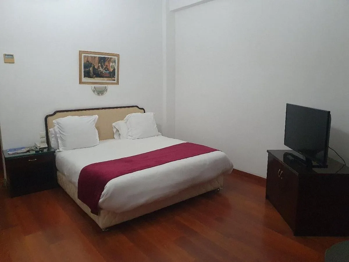 Bed in MAJESTIC Hotel Annaba